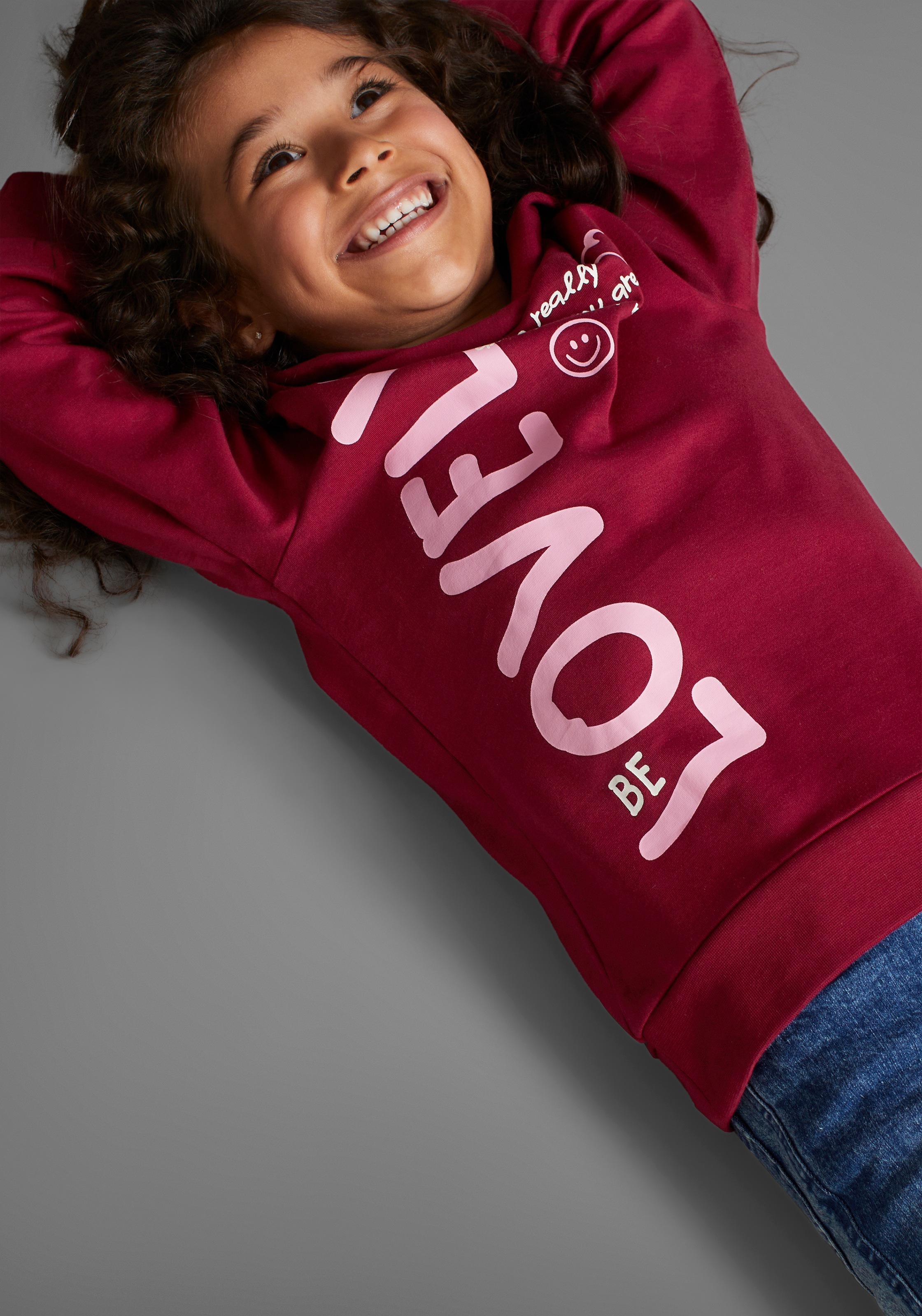 Thumbnail - KIDSWORLD Langarmshirt "LOVELY - Print", in längerer Form