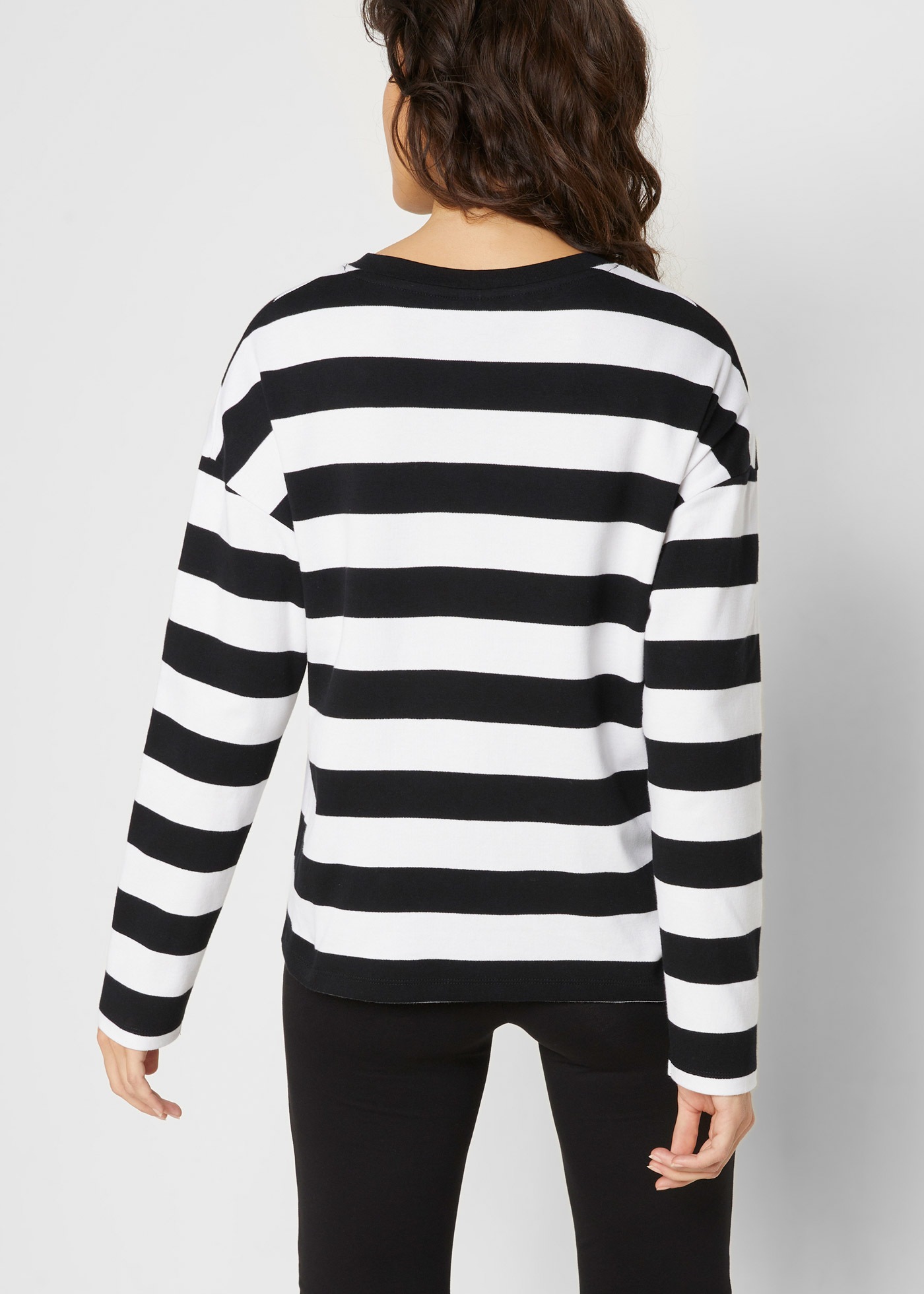 bonprix Langarmshirt 1 lässiger Oversize-Schnitt, überschnittene Schultern, günstig online kaufen