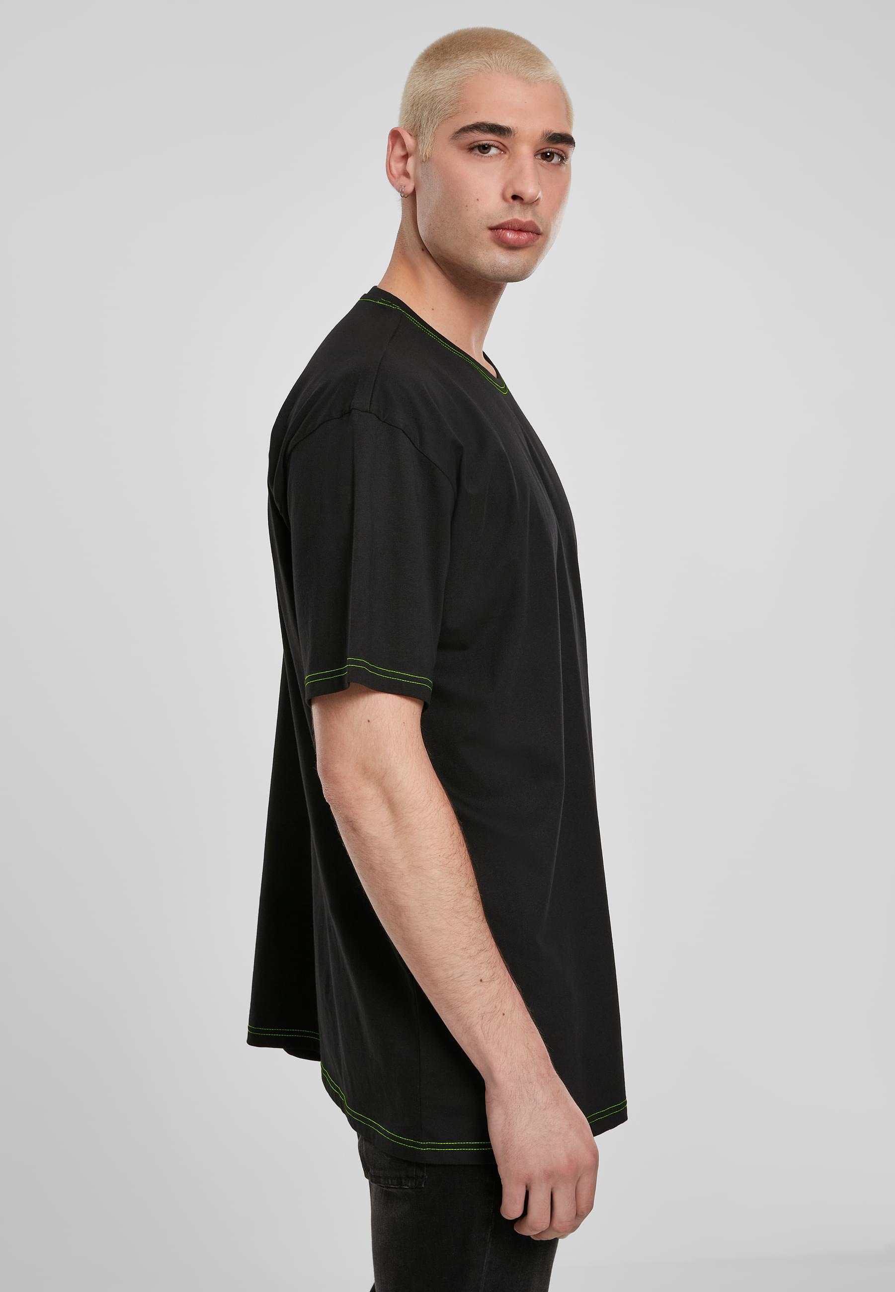 URBAN CLASSICS Kurzarmshirt »Urban Classics Herren Heavy Oversized Contrast Stitch Tee«, (1 tlg.)