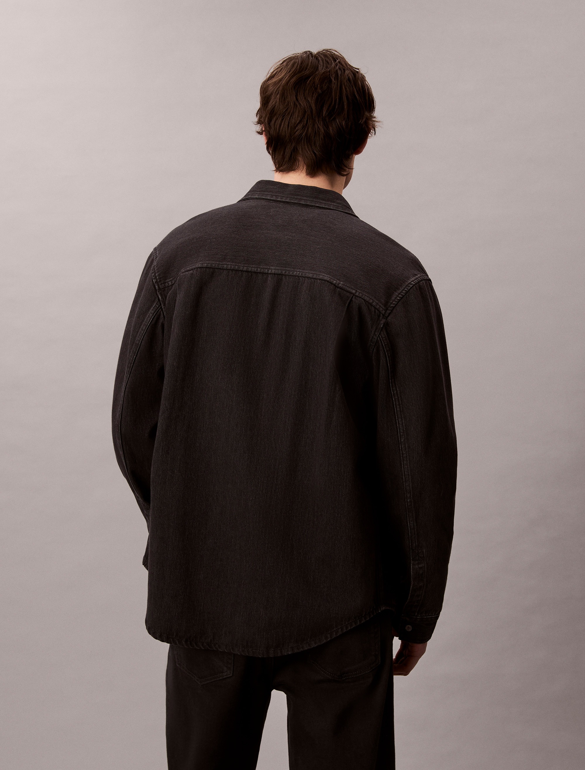 Calvin Klein Jeans Langarmhemd »CLASSIC 205 BLACK OVERSHIRT«, Mit Rundhalsausschnitt, regular fit