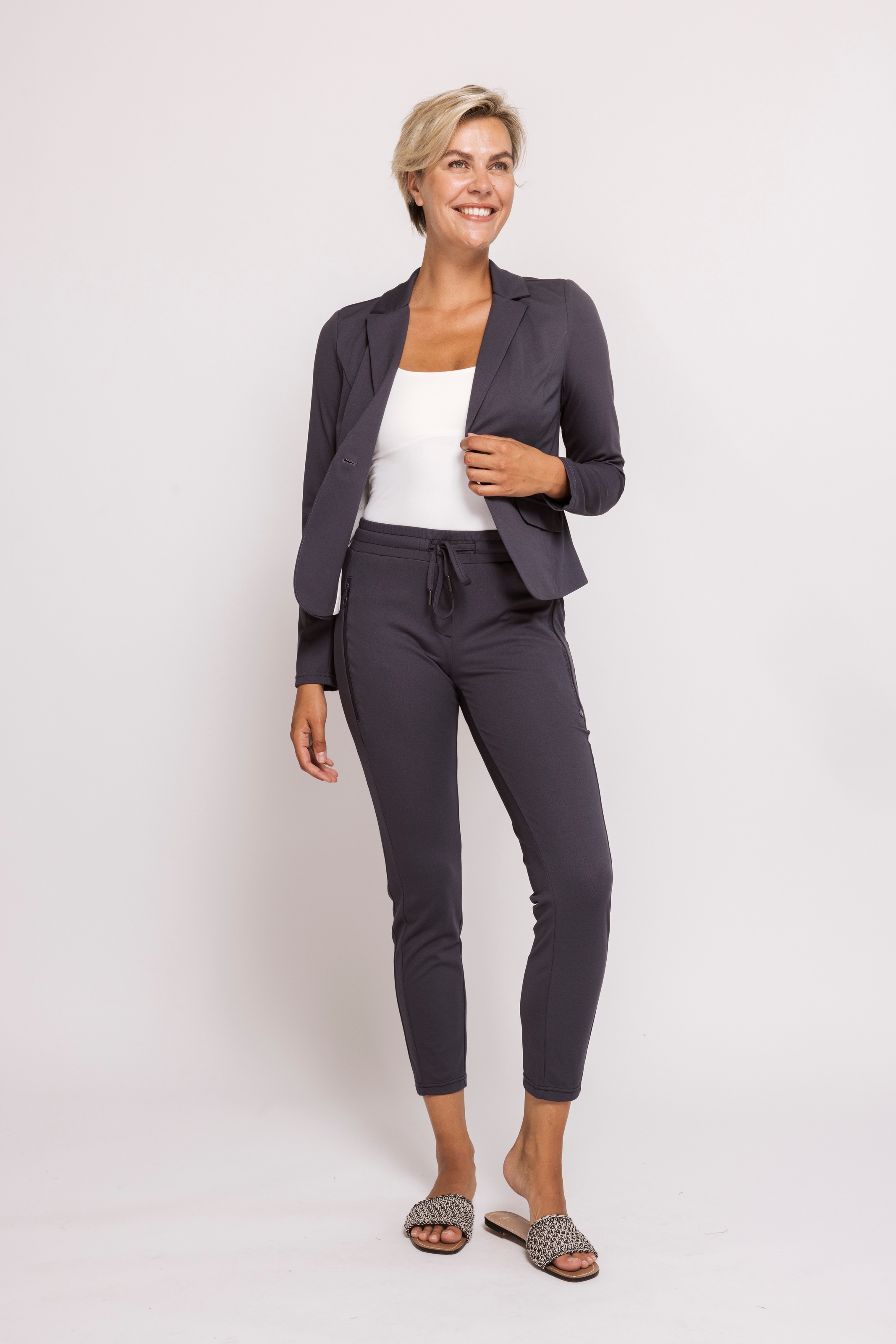 Thumbnail - Zhrill Kurzblazer "BETSY" grafisches Allover-Muster, tailliert