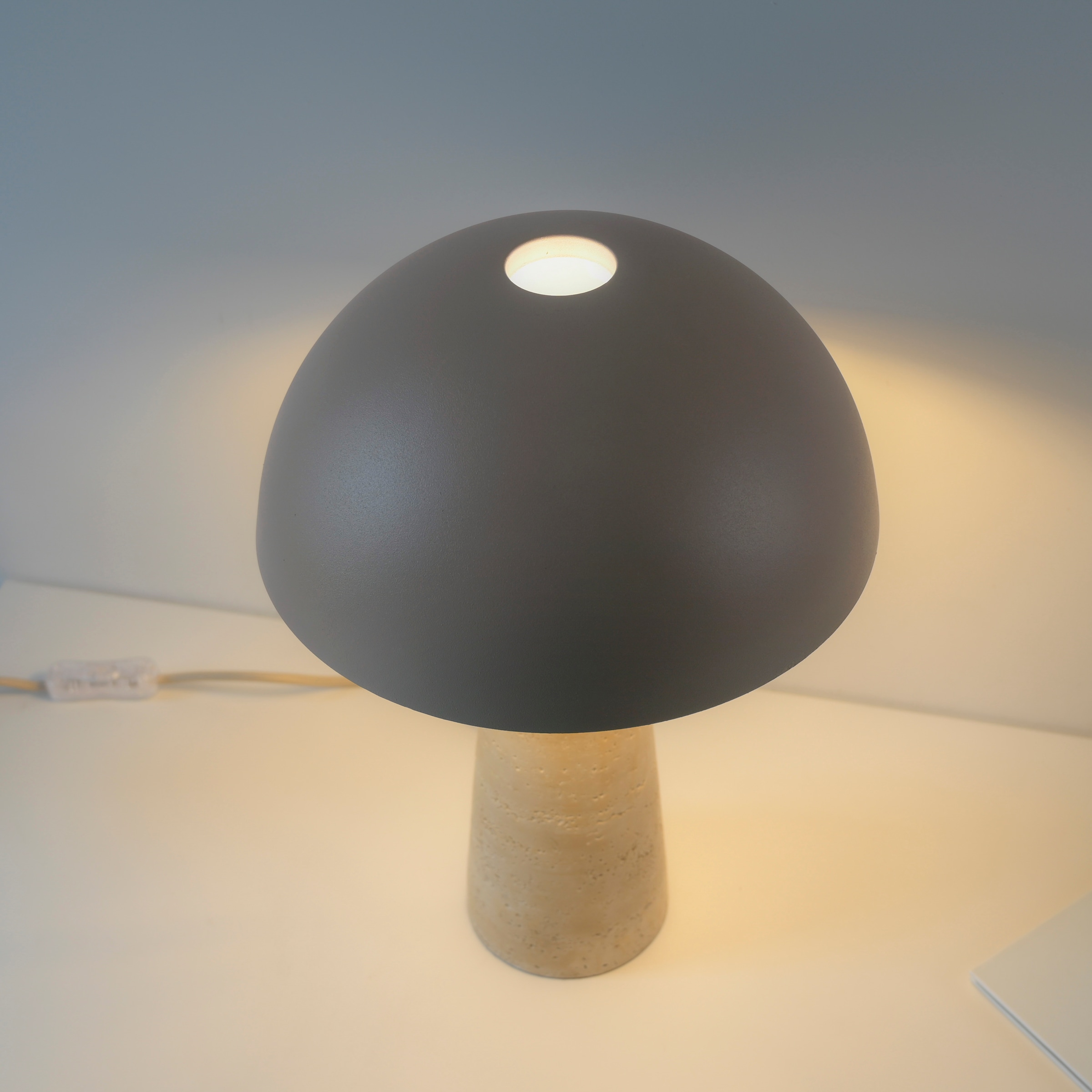 JUST LIGHT Tischleuchte »SOPPER« E27 1 Stk. exkl. Leuchtmittel, Schnurschalter,Sockel Travertinoptik,Metall-Schirm