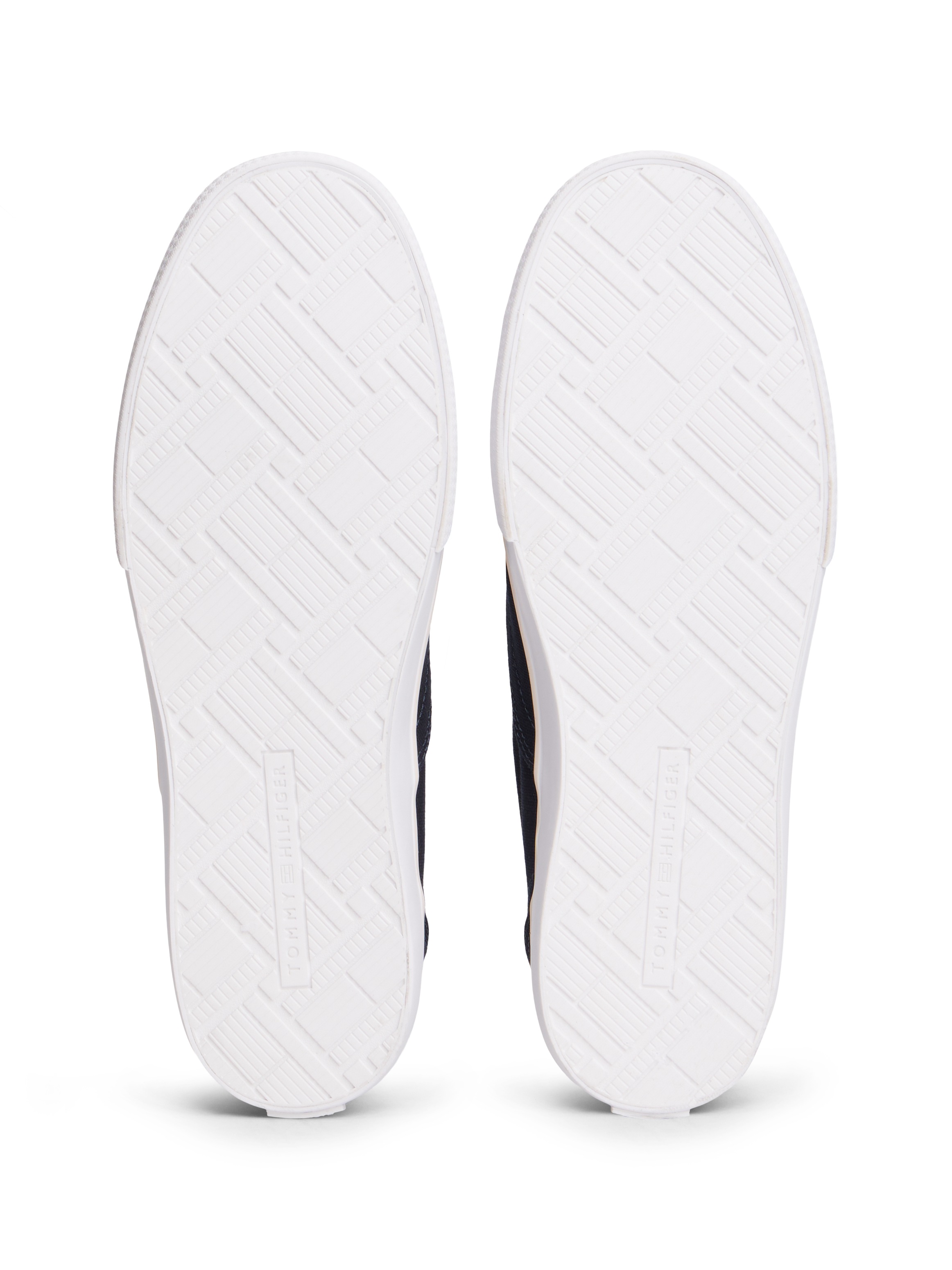 Tommy Hilfiger Slipper »TH LOW PROFILE SLIP ON«  Freizeitschuh, Loafer, Slipper mit edlem Logoemblem