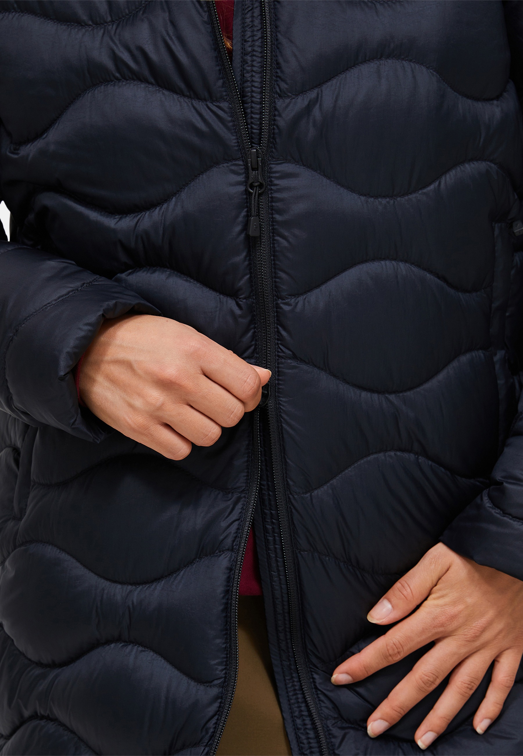 Peak Performance Daunenmantel »W Helium Down Coat« mit sportivem Design