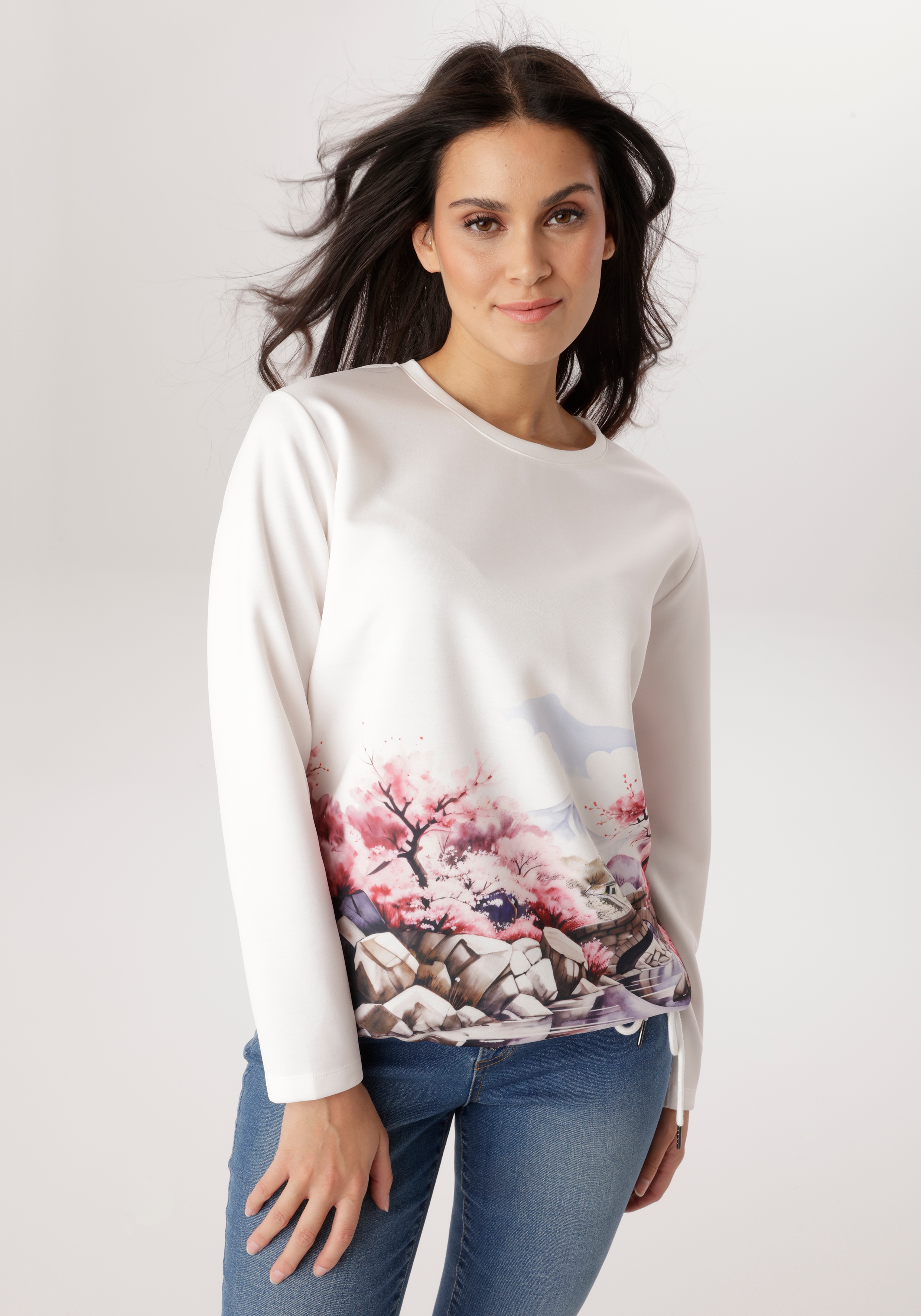 Aniston SELECTED Sweatshirt, mit malerischen Druck vorne und hinten