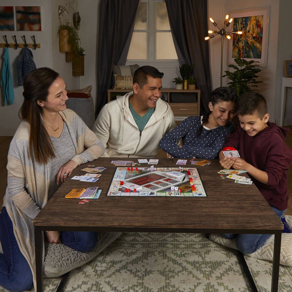 Hasbro Spiel »Monopoly Falsches Spiel«, Made in Europe