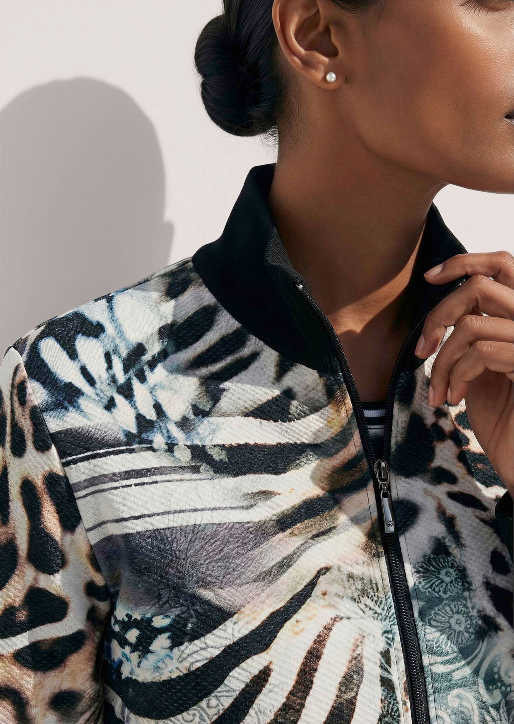 MADELEINE Langarmshirt »Shirt Sweatjacke mit Animal-Print«