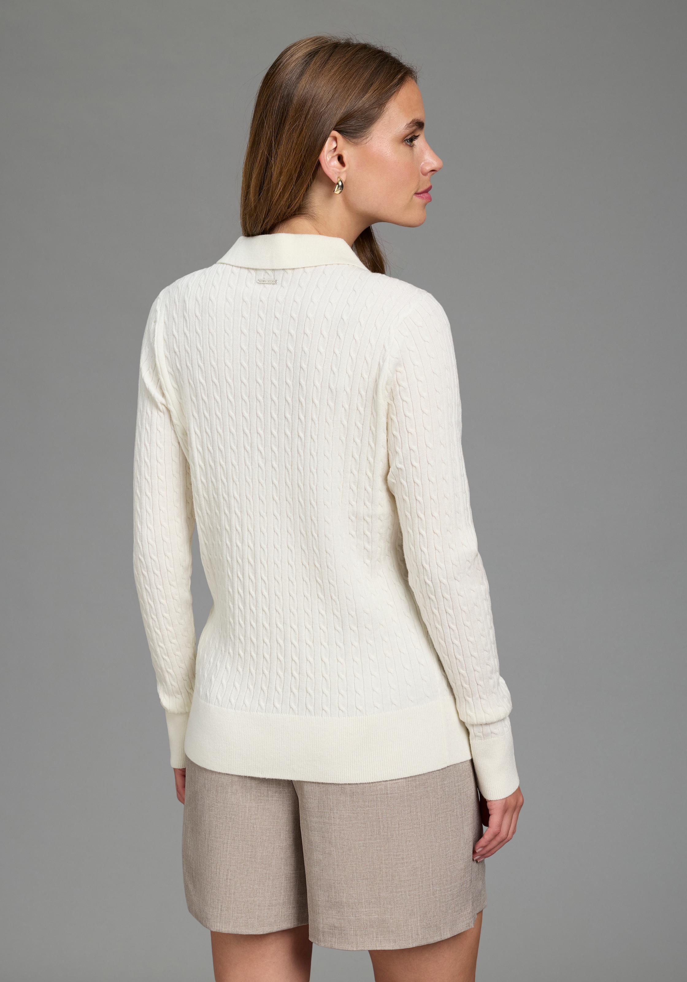 Laura Scott Strickpullover »mit figurbetonter Passform, aus Feinstrick« mit Polokragen und Zopfmuster