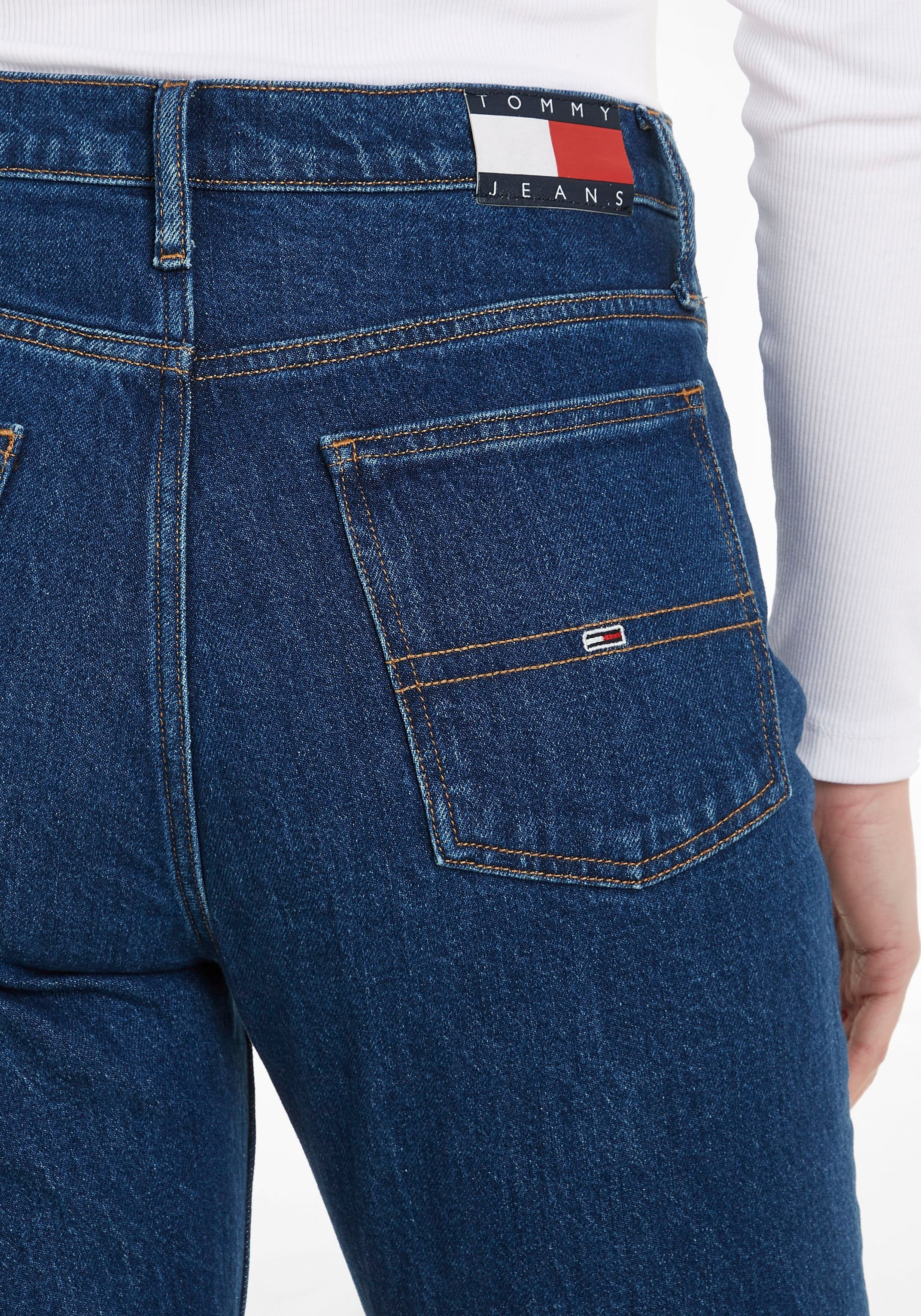 Tommy Jeans Straight-Jeans »Izzie«, mit Ledermarkenlabel für bestellen |  BAUR