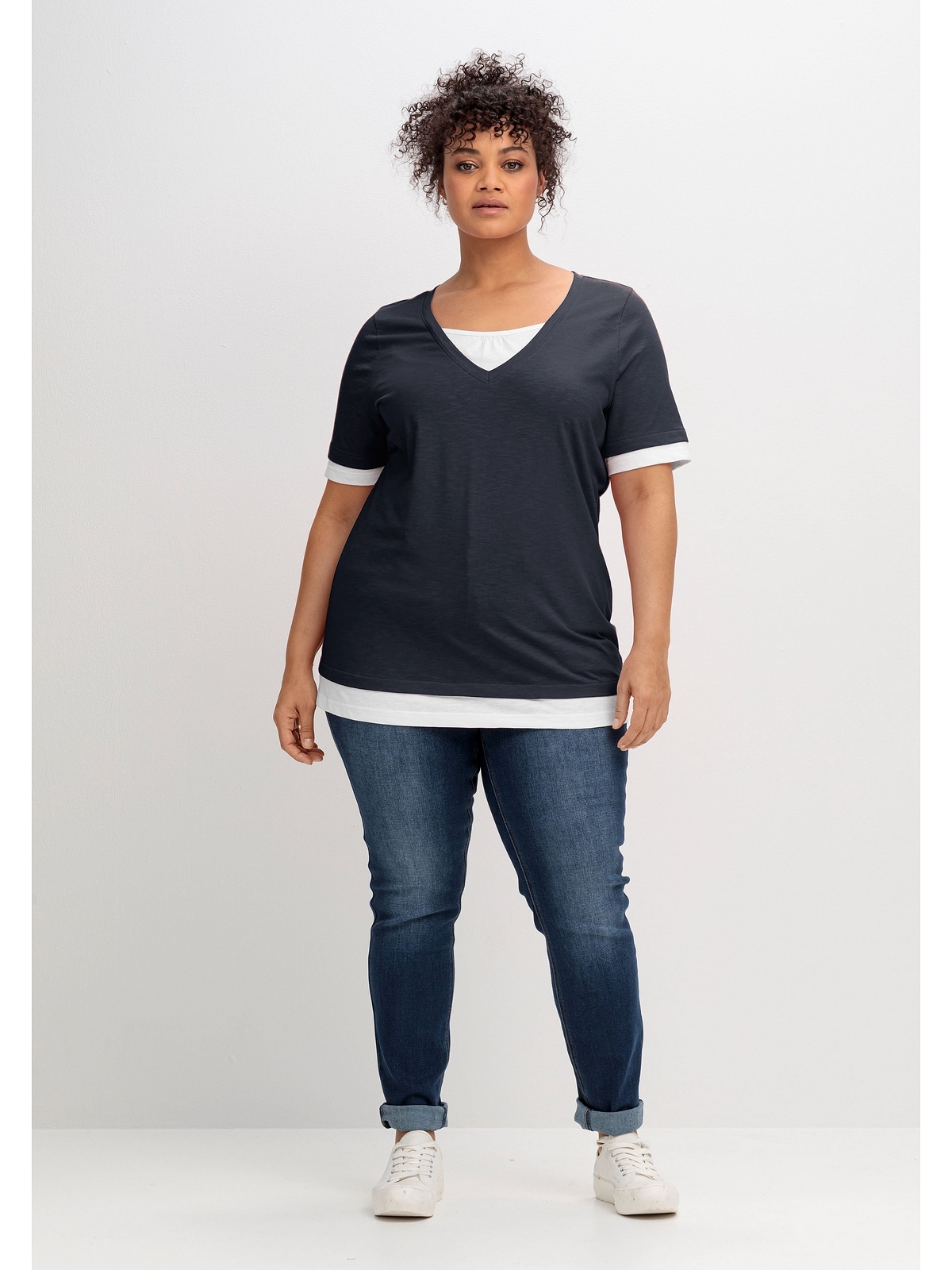 Sheego 2-in-1-Shirt »Große Größen«, in BAUR | kaufen V-Ausschnitt mit 2-in-1-Optik