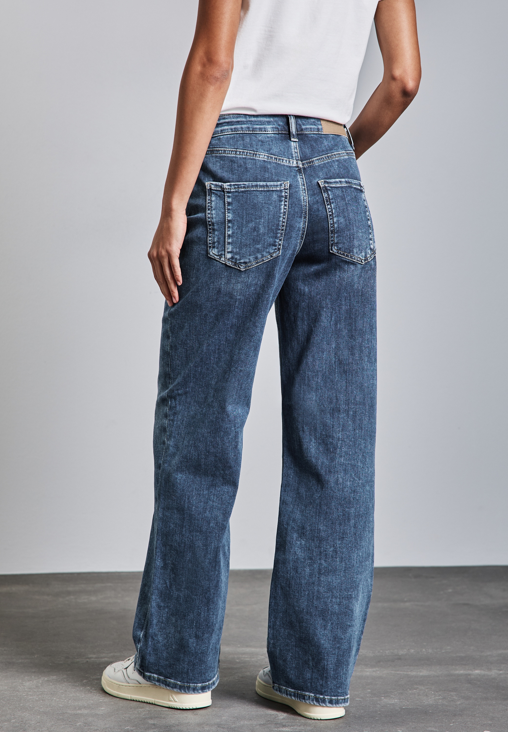 STREET ONE Loose-fit-Jeans, aus Baumwolle mit Stretchanteil