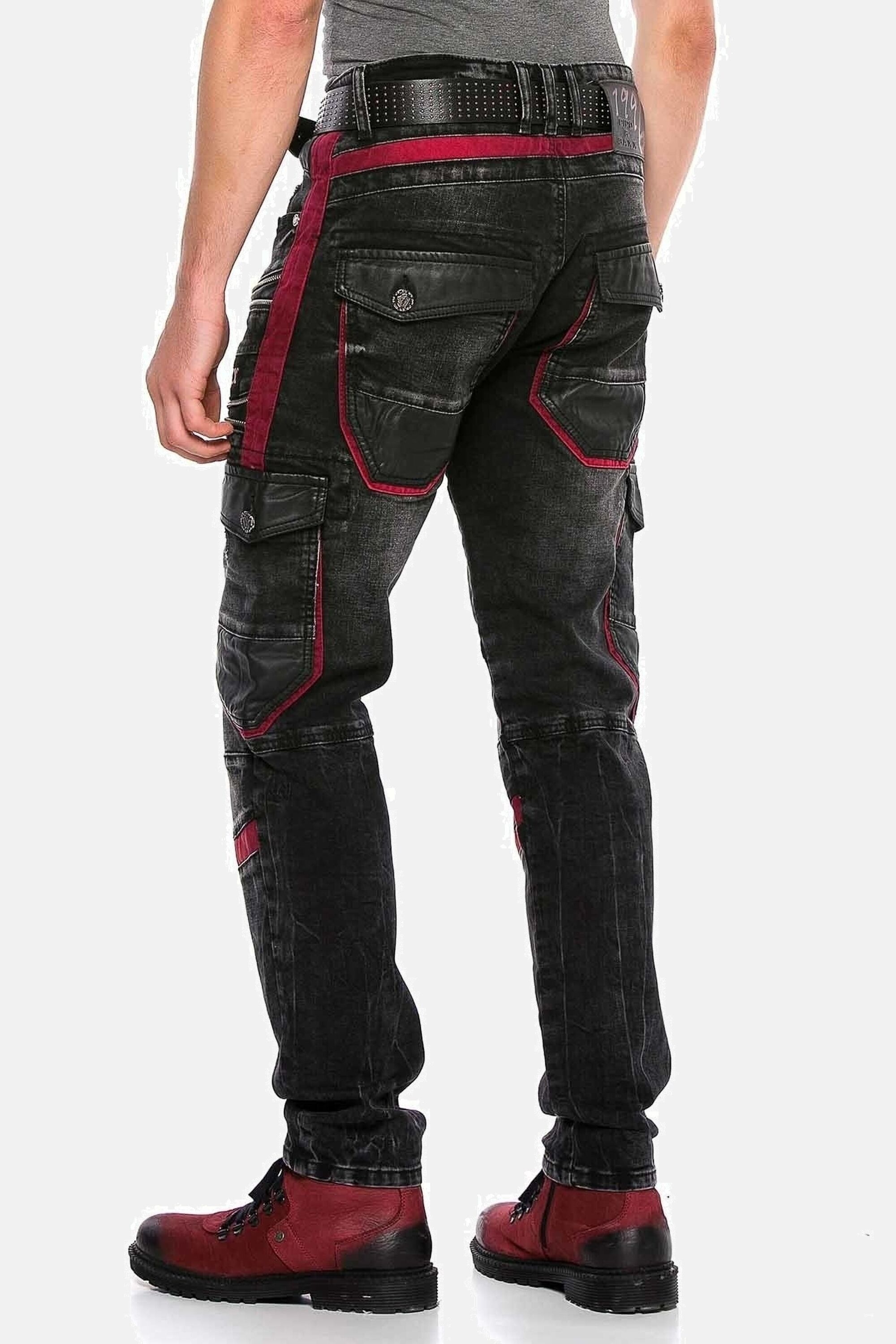 Cipo & Baxx Straight-Jeans "Jeans", mit auffälligen Elementen, CD561 günstig online kaufen