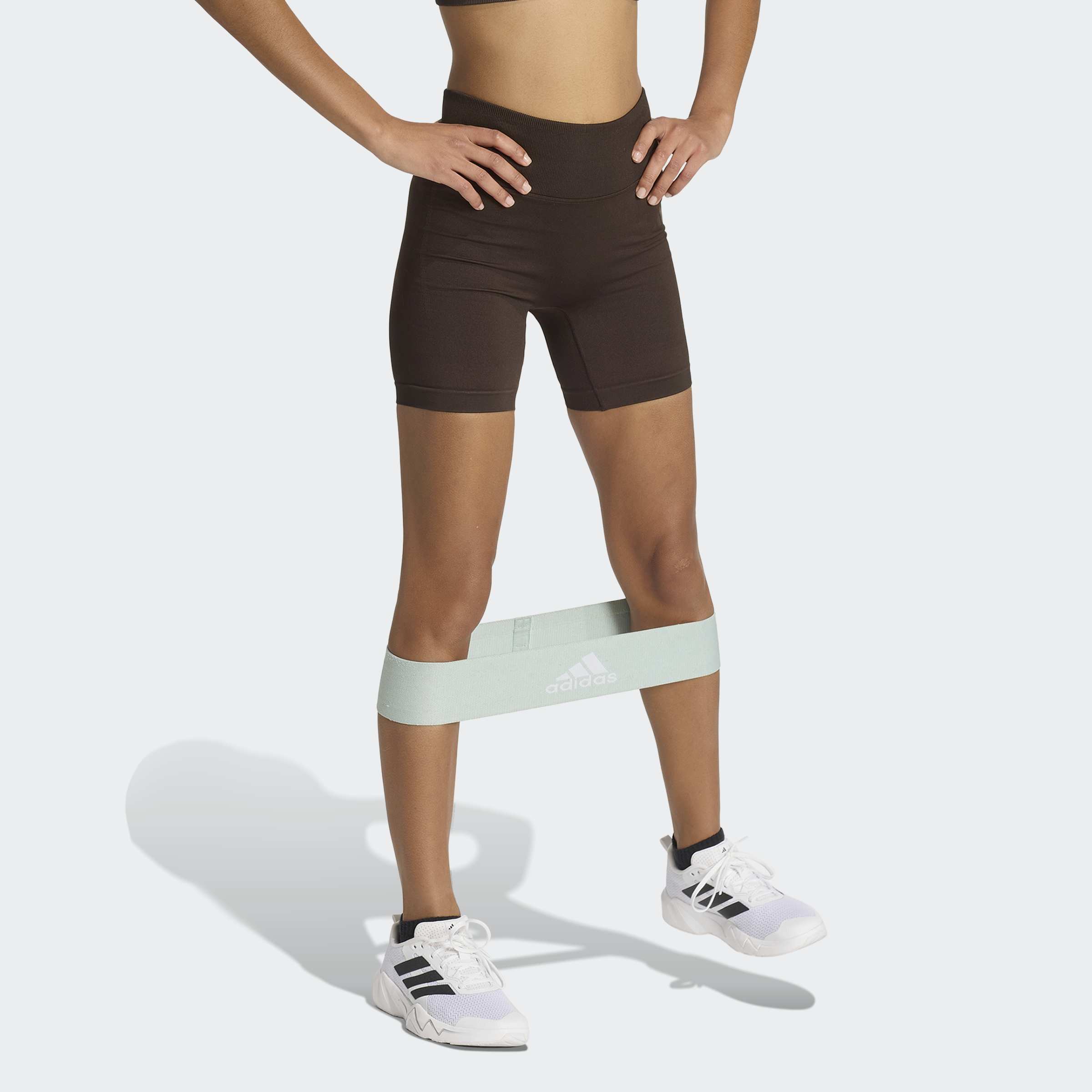 adidas Performance Shorts "WE SCRUNCH SHO" für Fitness und Sportmode, sportlicher Stil, eng anliegende Passform