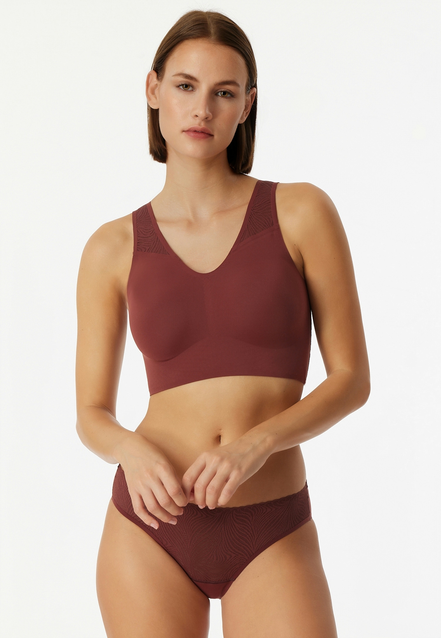 Schiesser Bustier »Invisible Soft Lace« herausnehmbare Pads, Spitzeneinsatz, V-Ausschnitt