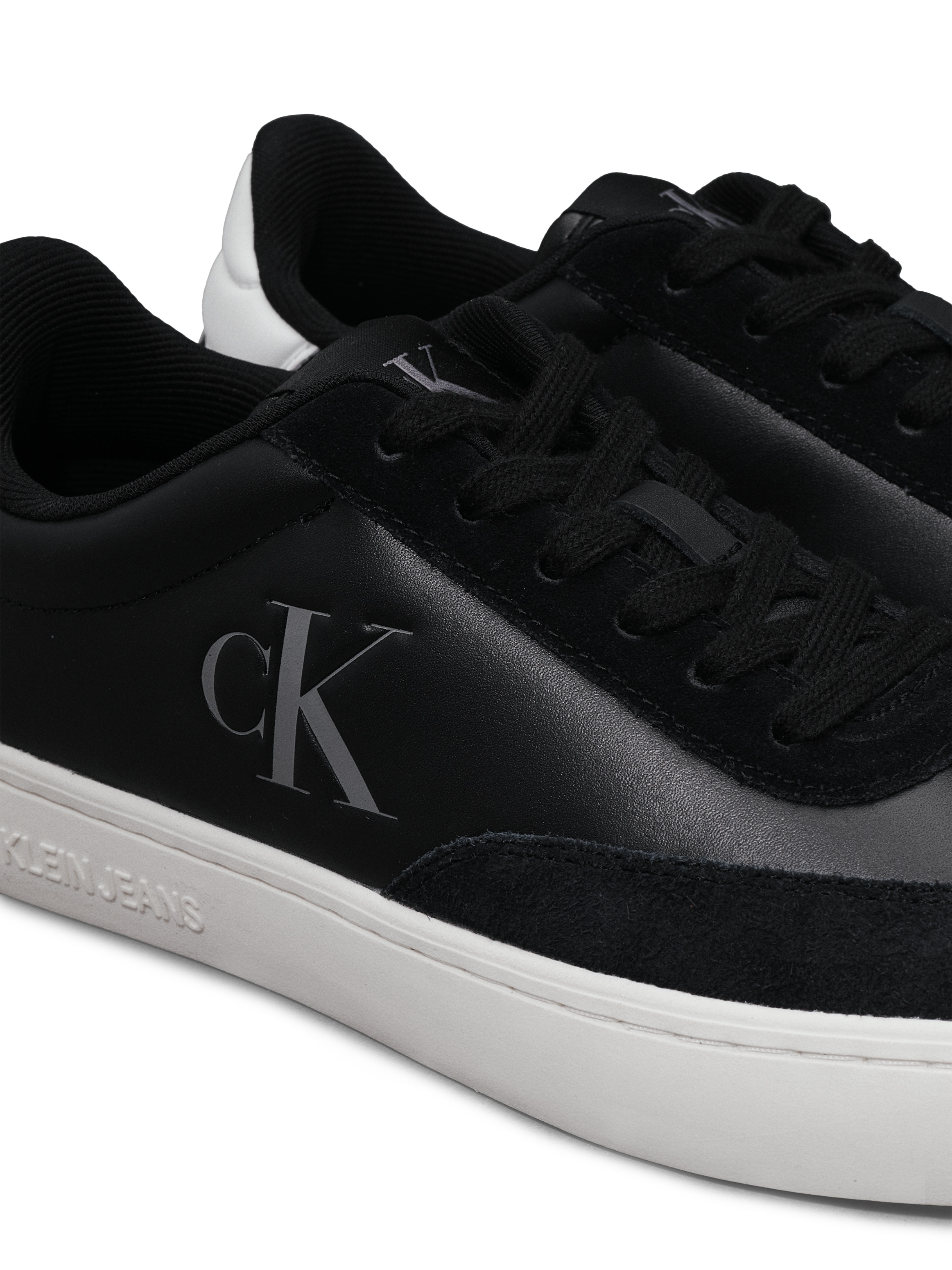 Calvin Klein Jeans Plateausneaker »CLASSIC CUPSOLE LOW MG MIX«, Schnürschuh, Halbschuh, Freizeitschuh mit gepolstertem Schaftrand