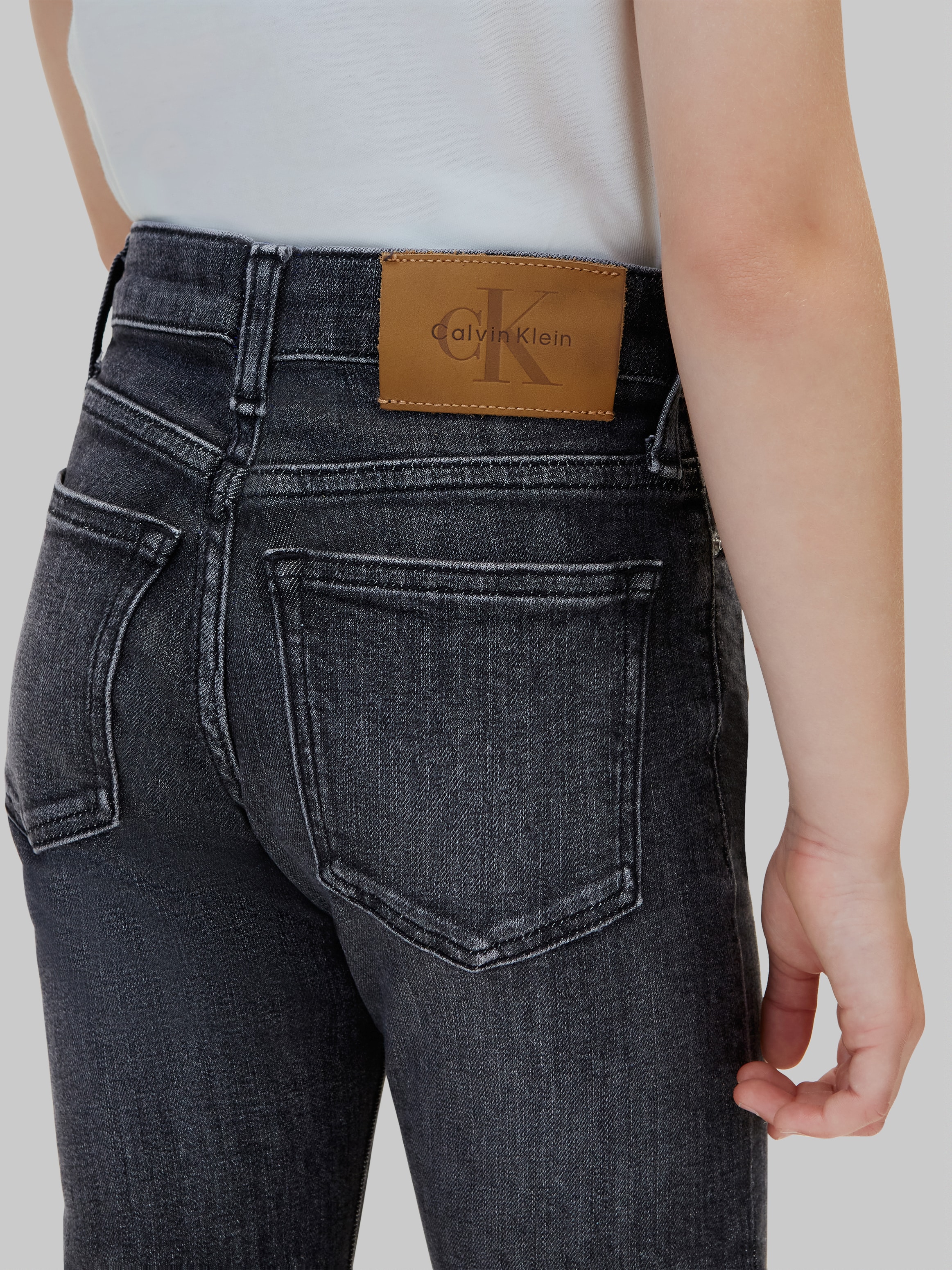 Calvin Klein Jeans Schlagjeans »MR FLARE JEANS WASHED BLACK« Regular fit mit Taschen