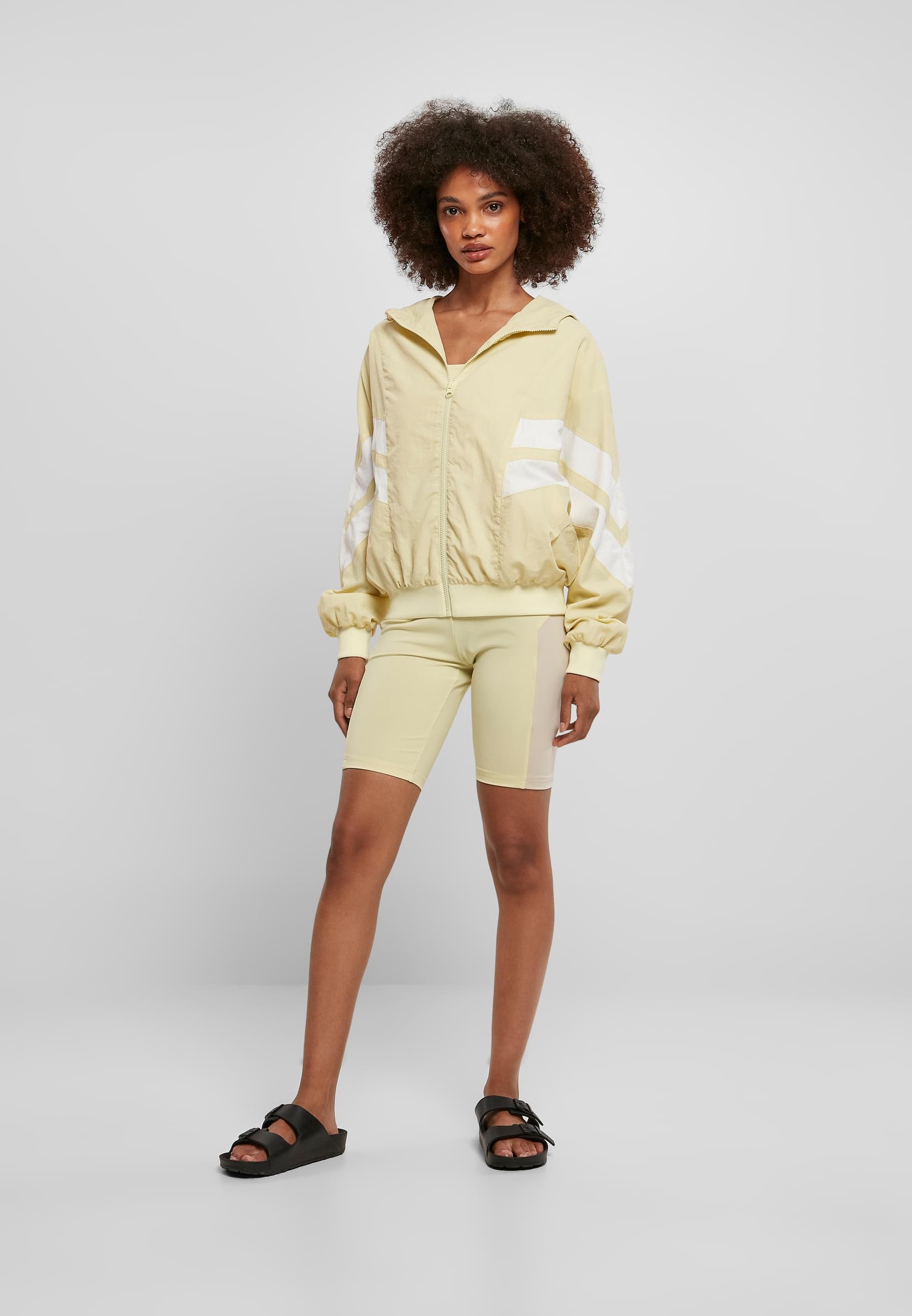 URBAN CLASSICS Allwetterjacke »Urban Classics Damen Ladies Crinkle Batwing Jacket«, (1 St.), mit Kapuze
