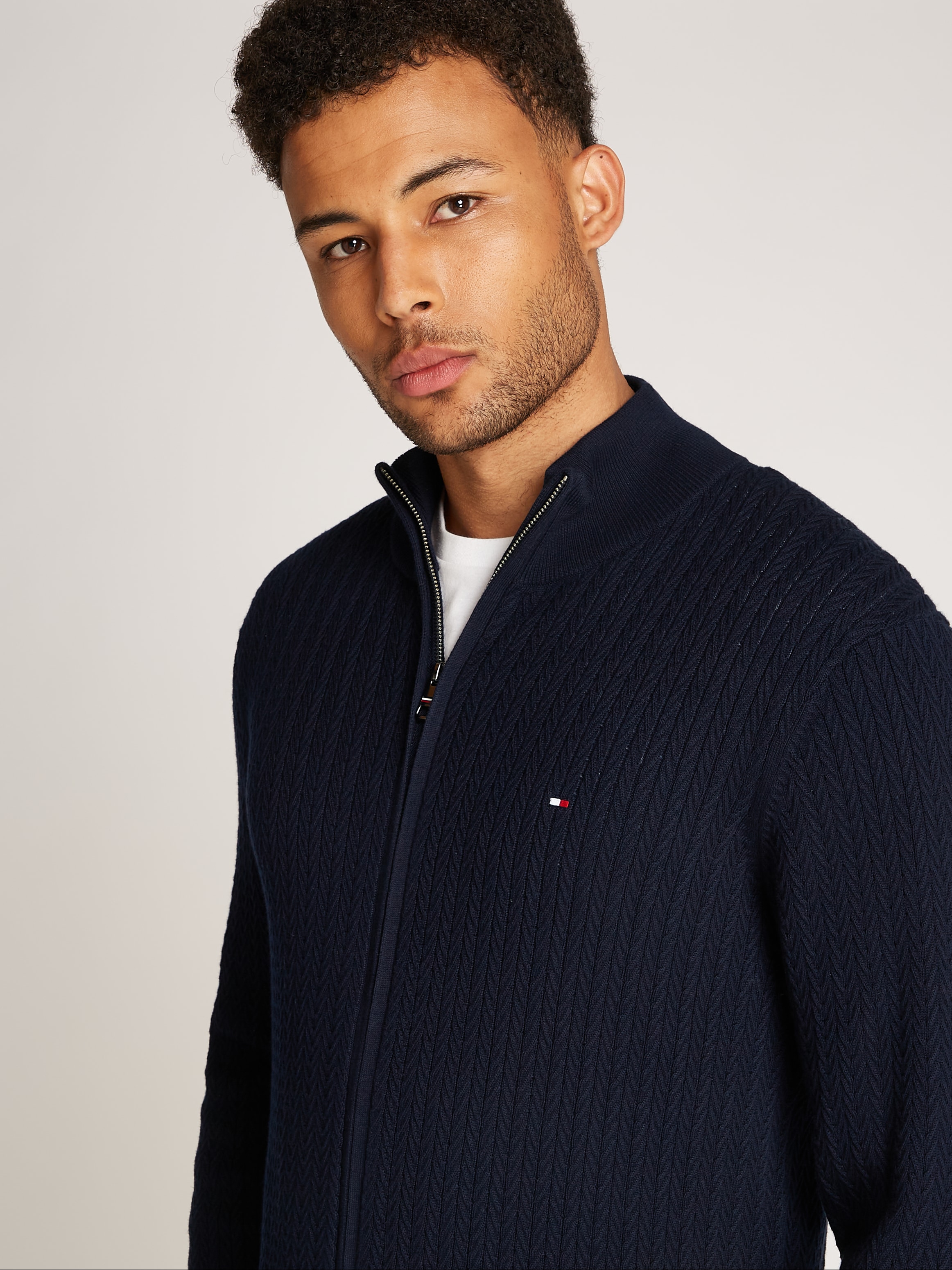 Tommy Hilfiger Strickjacke »HERRINGBONE STRUCTURE ZIP THRU«, mit Zopfmuster