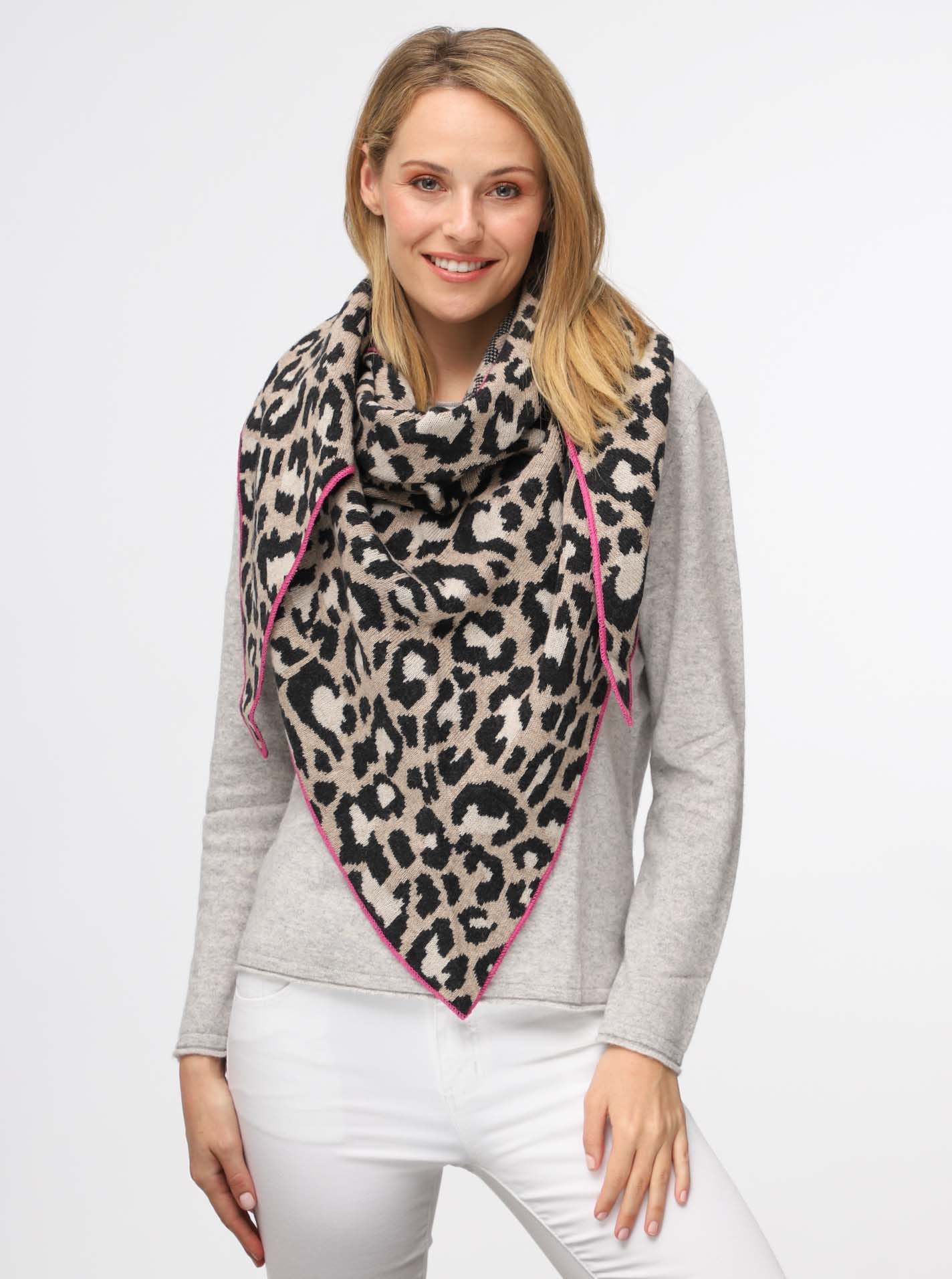 Zwillingsherz Dreieckstuch ""Summer Lacey"" Feinstrick, Leomuster, Neonkante