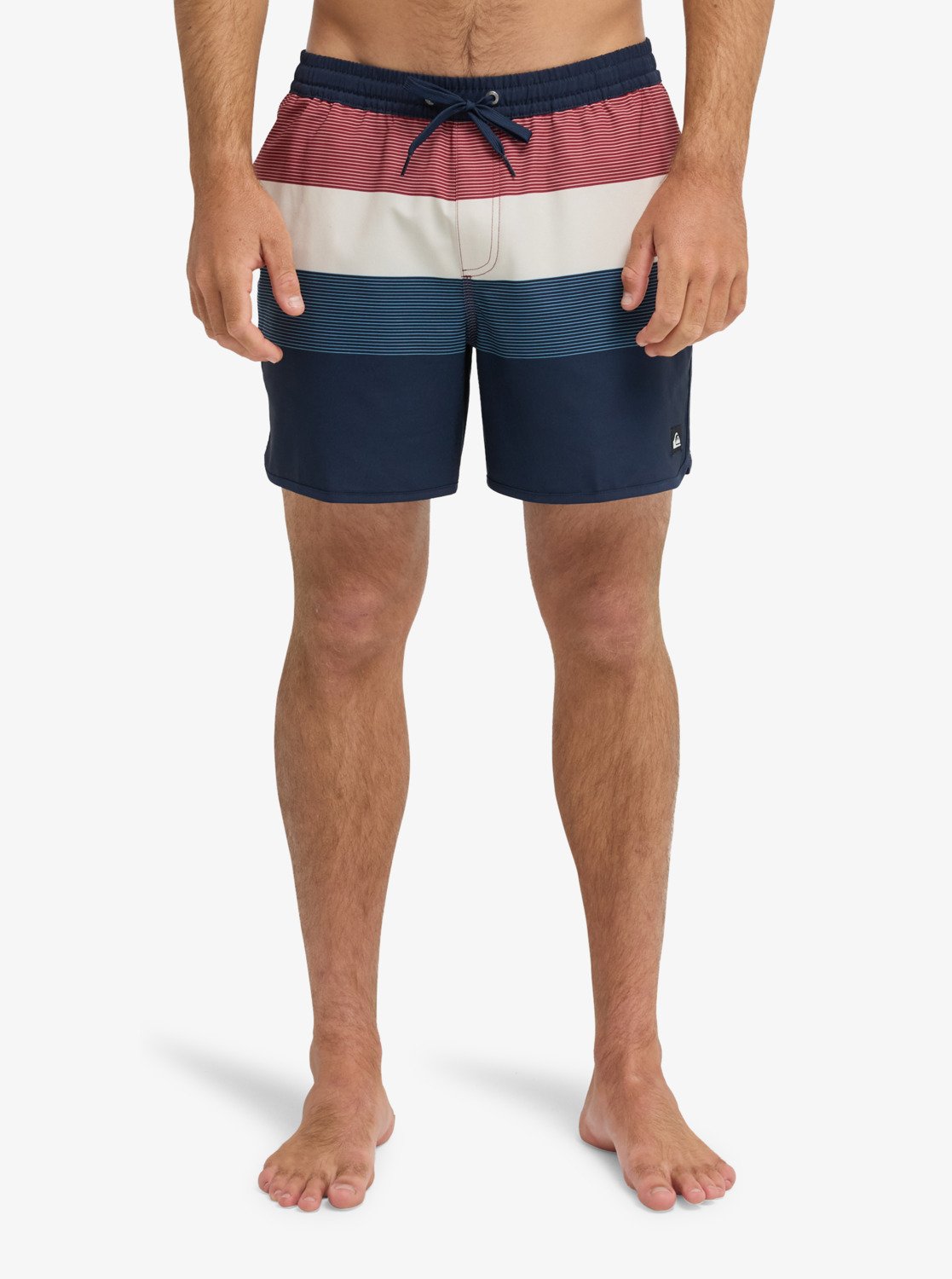 Quiksilver Badeshorts "STRETCH SCALLOP VOLLEY 16" schnell trocknendes Material, aus Polyester und Elasthan