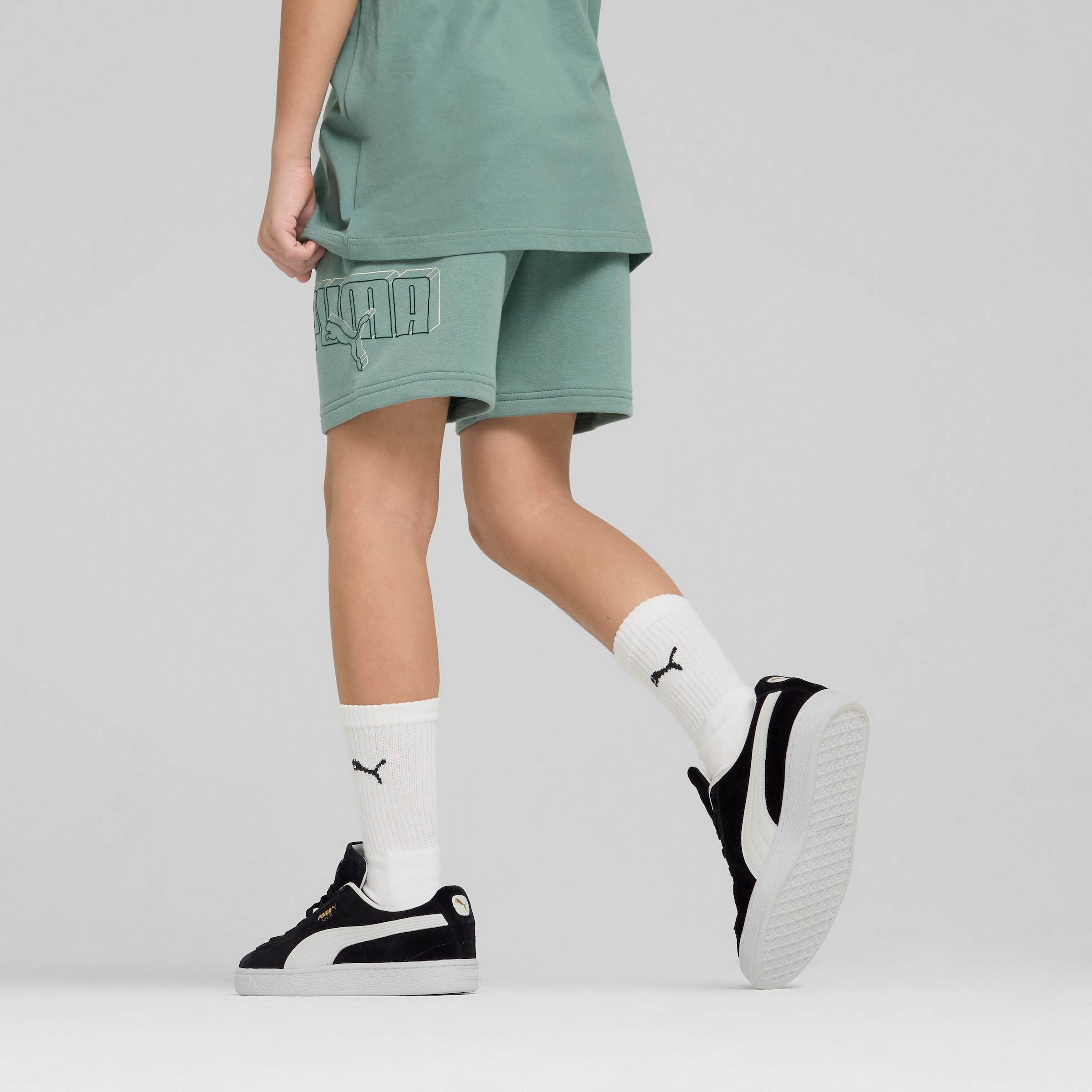 PUMA Trainingsshorts »ESS LOGO LAB EXECUTION SHORTS TR B«  sportlicher Stil, für Jugendliche, mit Eingrifftaschen, Regular Fit
