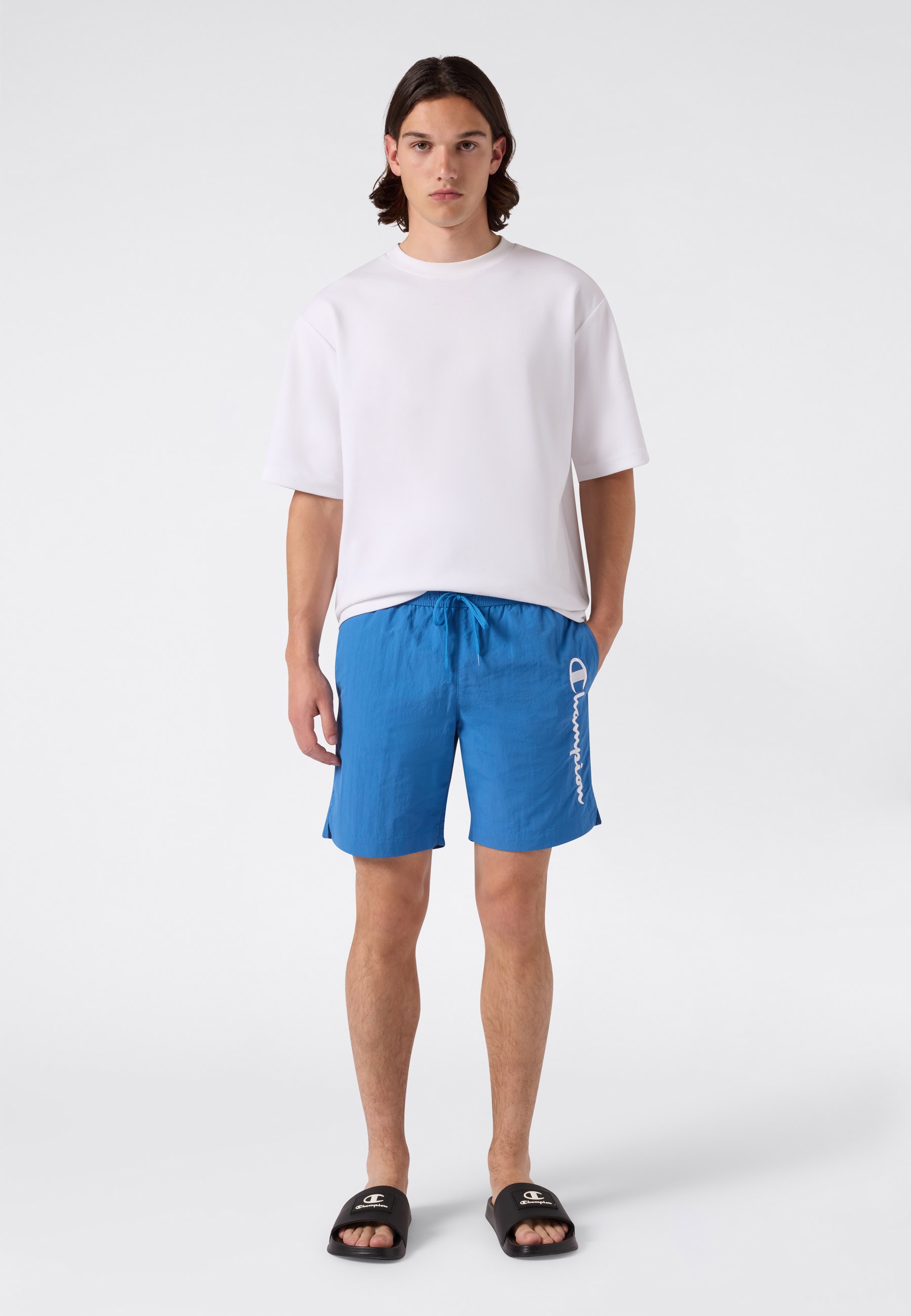Champion Badeshorts »Beachshort Standard Fit« mit Logostickerei, unifarben, pflegeleicht, schnell trocknend