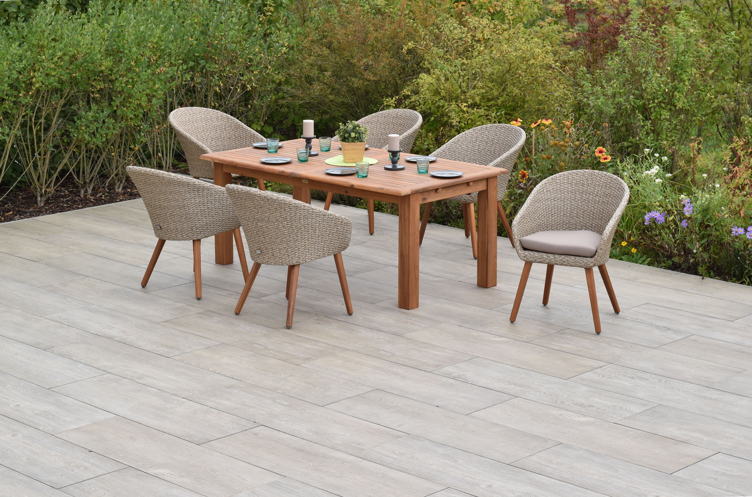 MERXX Garten-Essgruppe »»Arrone««, (Set, 7 tlg., Tisch doppelt ausziehbar: 100x 180/220/260x 75 cm), Sesselbeine aus Akazienholz, Beine 9x9 cm, Tischplatte 3 cm