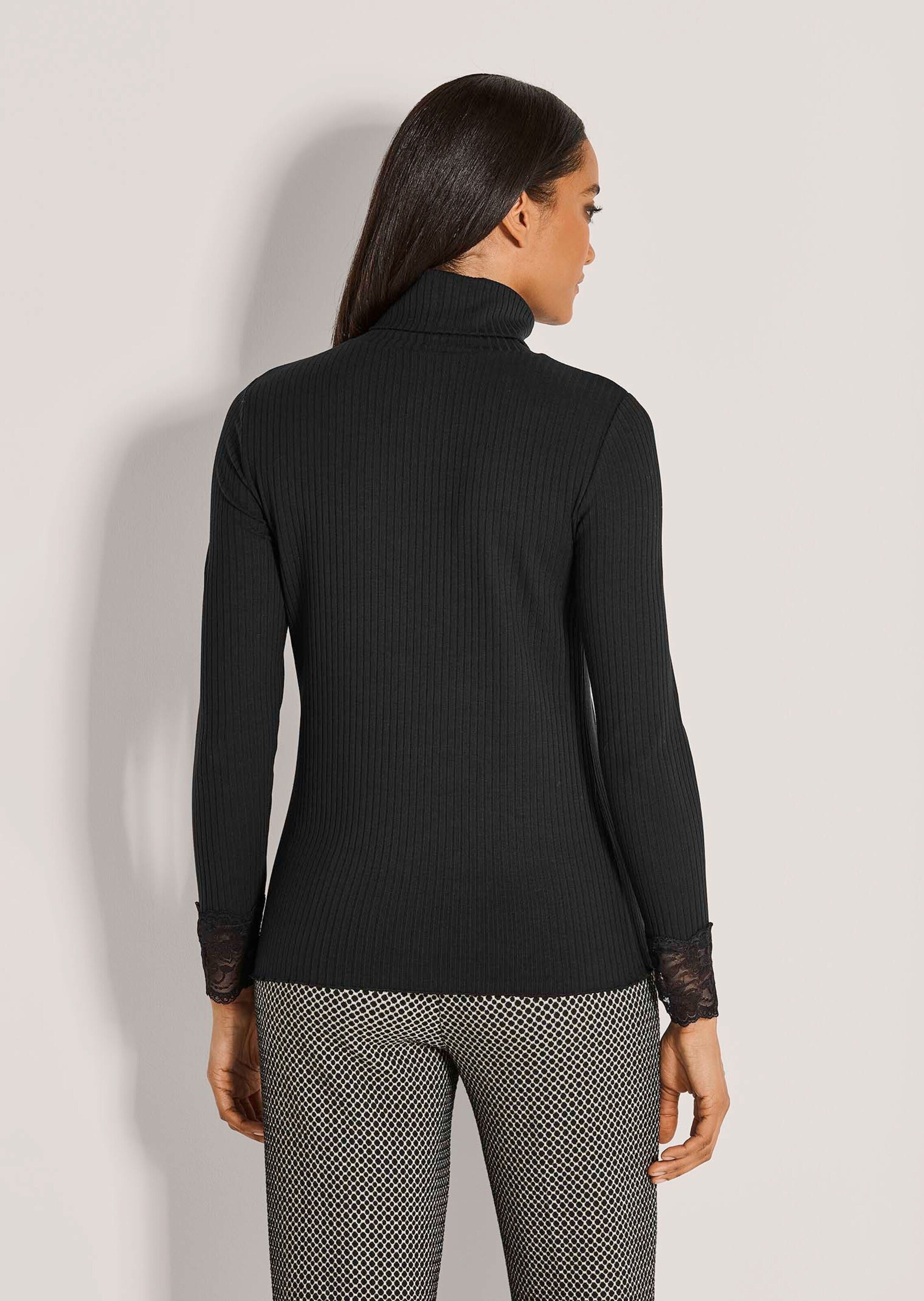 MADELEINE Langarmshirt »Rollkragenshirt Elegantes Basicshirt mit Spitze, Rollkragen«