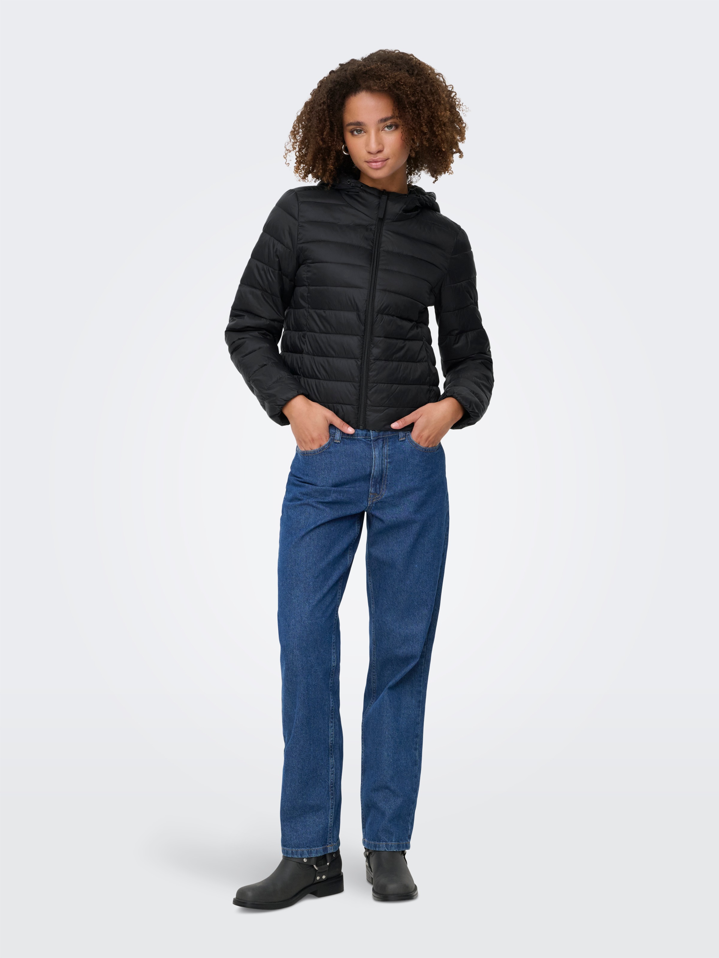 ONLY Steppjacke »ONLTAHIA LW QUILTED HOOD JKT OTW CC OTW«, mit Kapuze