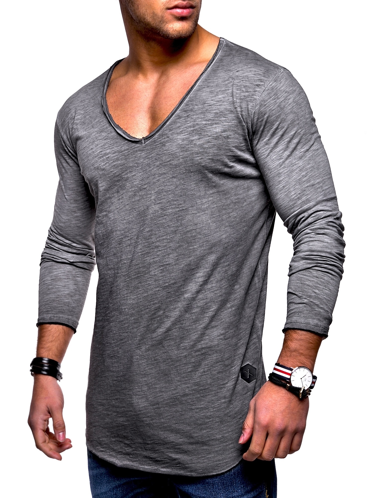 behype Langarmshirt "NUKE L/S", mit V-Ausschnitt