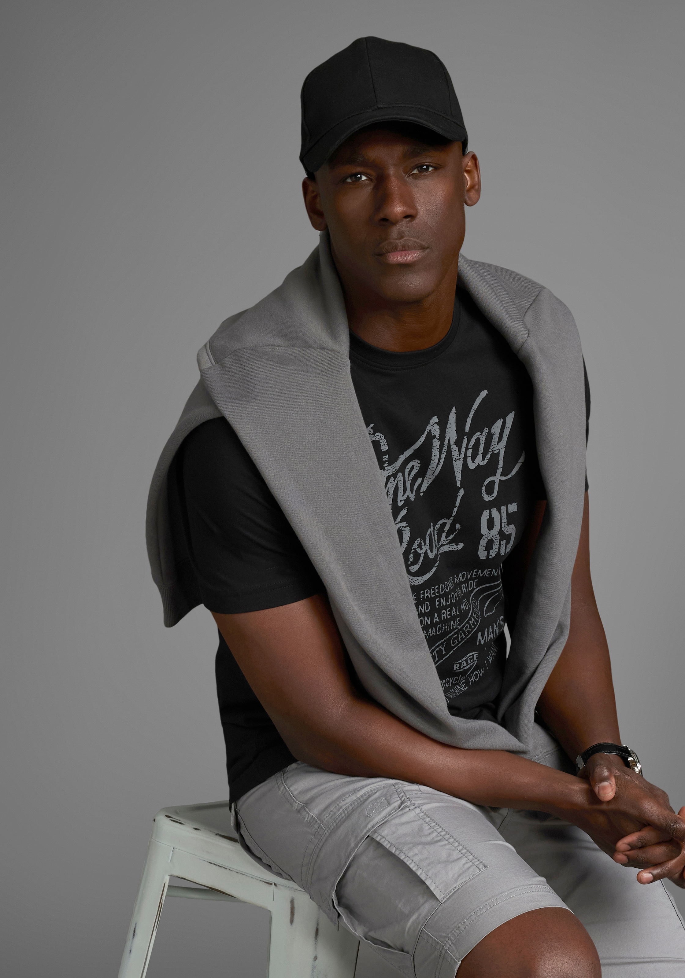 Mans World T-Shirt, Kurzarm, Regular Fit, mit Print, Rundhals, im Used-Look günstig online kaufen