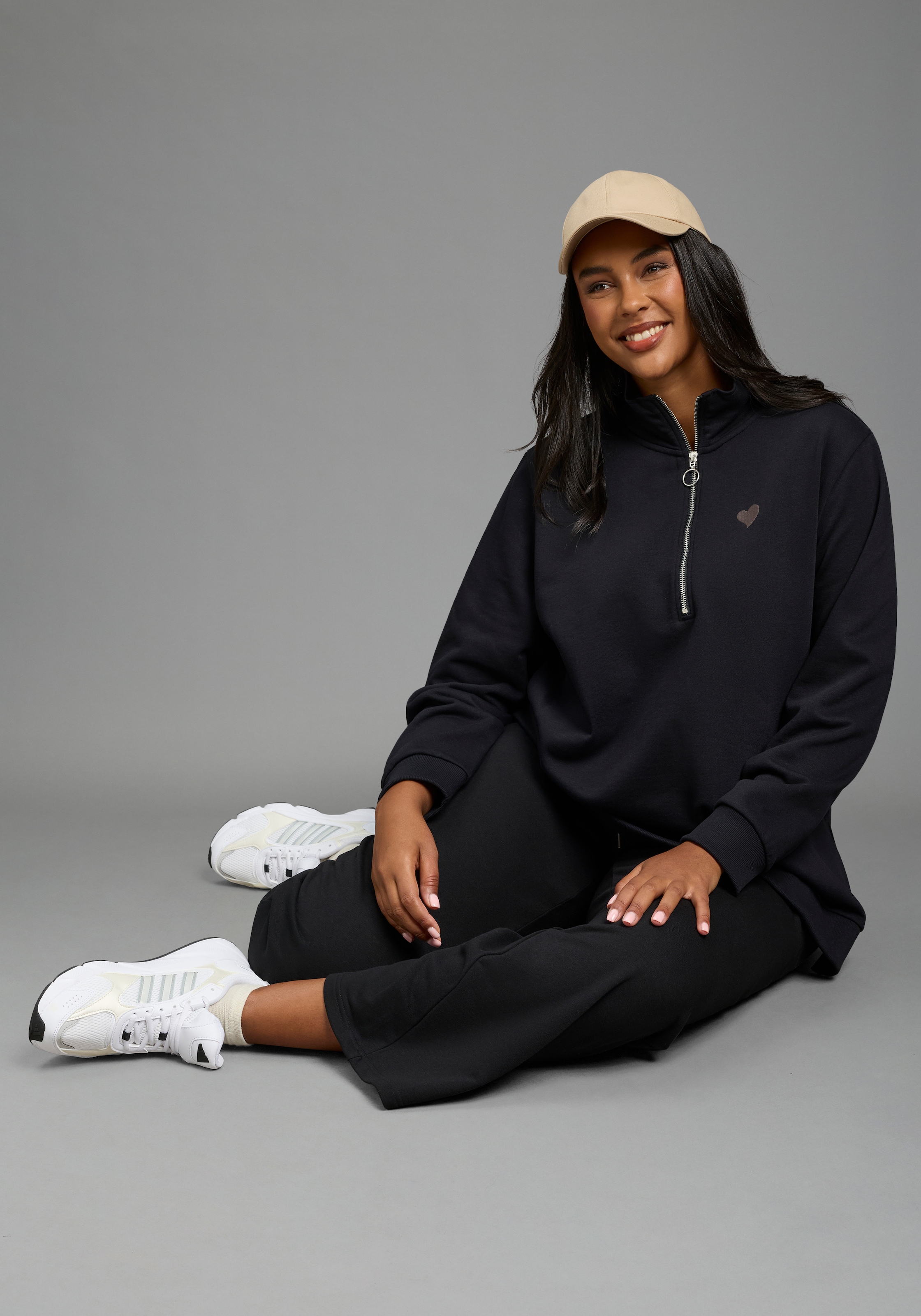 Laura Scott CURVE Longsweatshirt »Große Größen«, mit Stehkragen, aus angerauter Sweatware, lässig geschnitten
