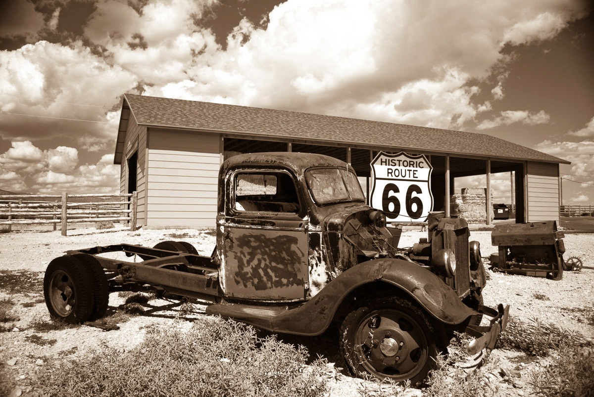 Papermoon Fototapetas »Rosty Truck«