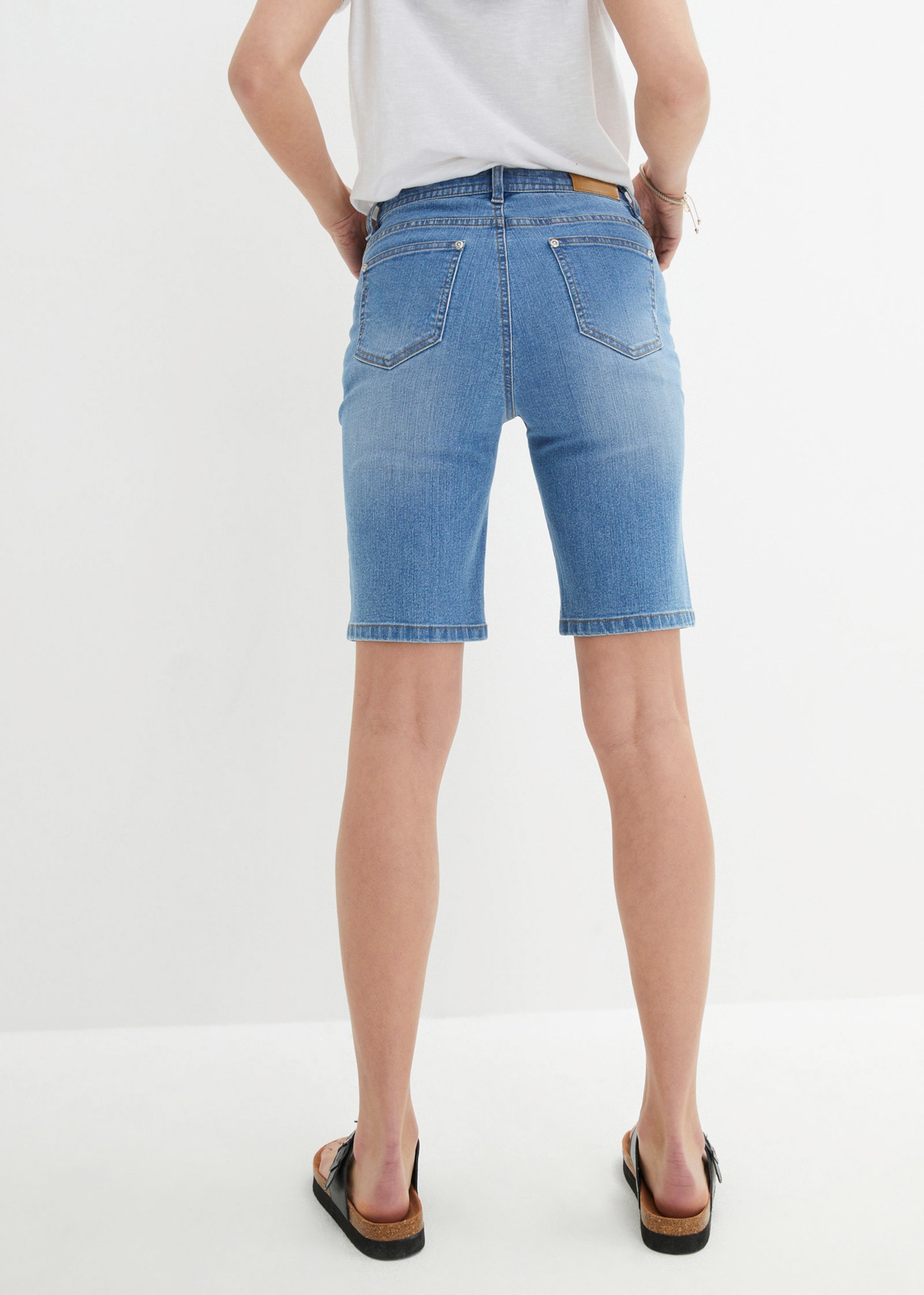 bonprix Bermudas  schmale Passform, elastisches Material, mit Bindeband