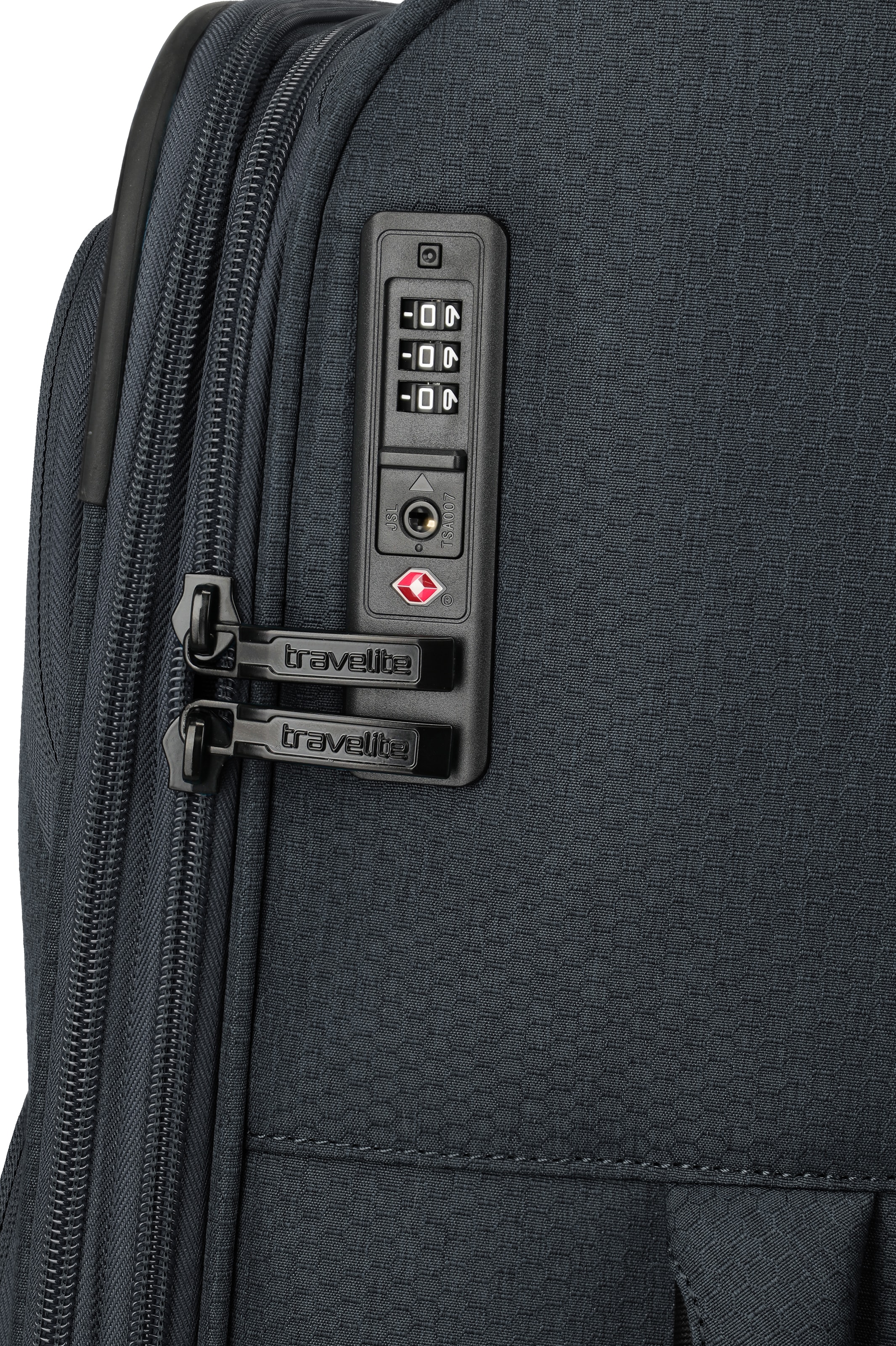 travelite Trolley »KICK OFF Reisekoffer« 69 l 4 Rollen 4 Doppelrollen, Außentaschen und Packgurte – leicht und robust