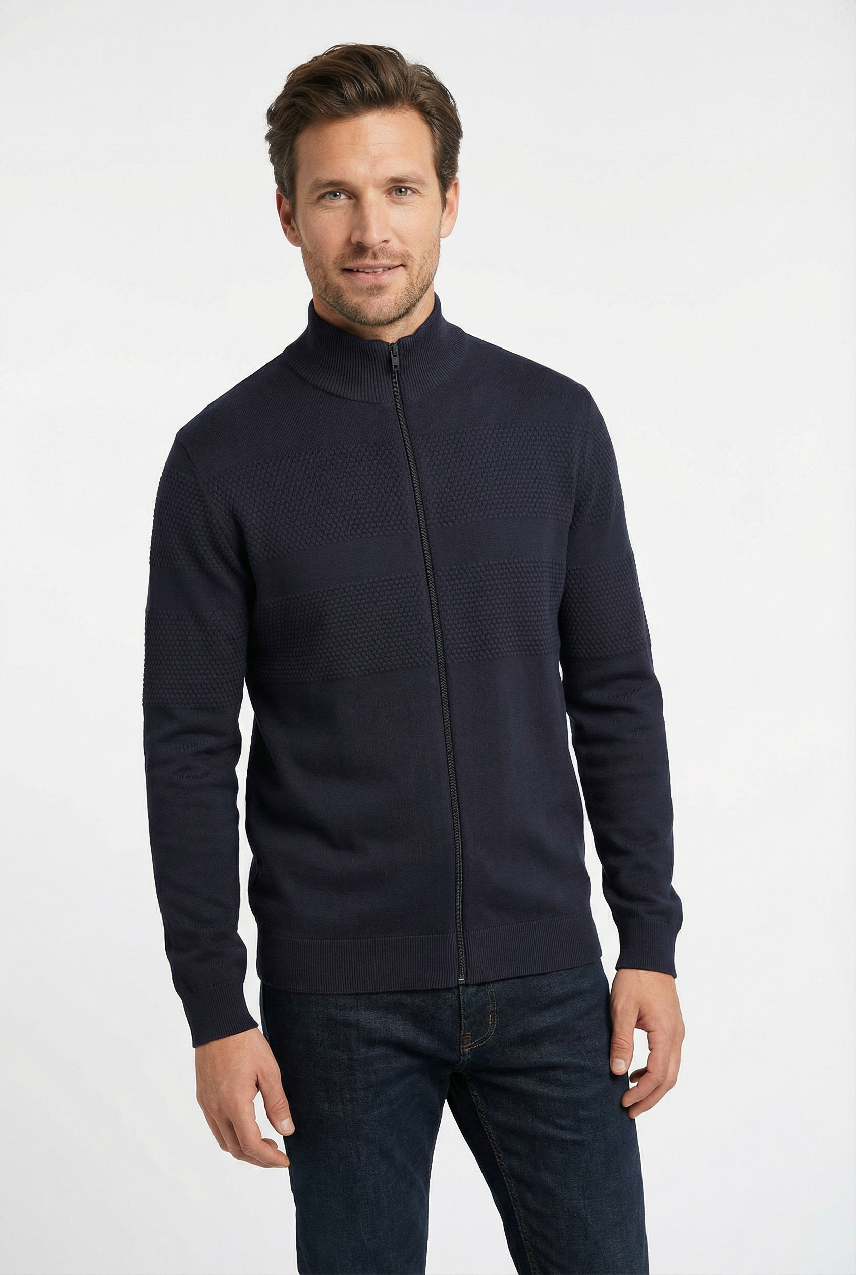 Strickjacke LINDBERGH, Herren, Gr. S, blau (navy), Strick, Obermaterial: 100% Baumwolle, unifarben, regular fit hüftbedeckend, Rundhals, Rippbündchen, Strickjacken Strickjacke, mit Stehkragen und Reißverschluss