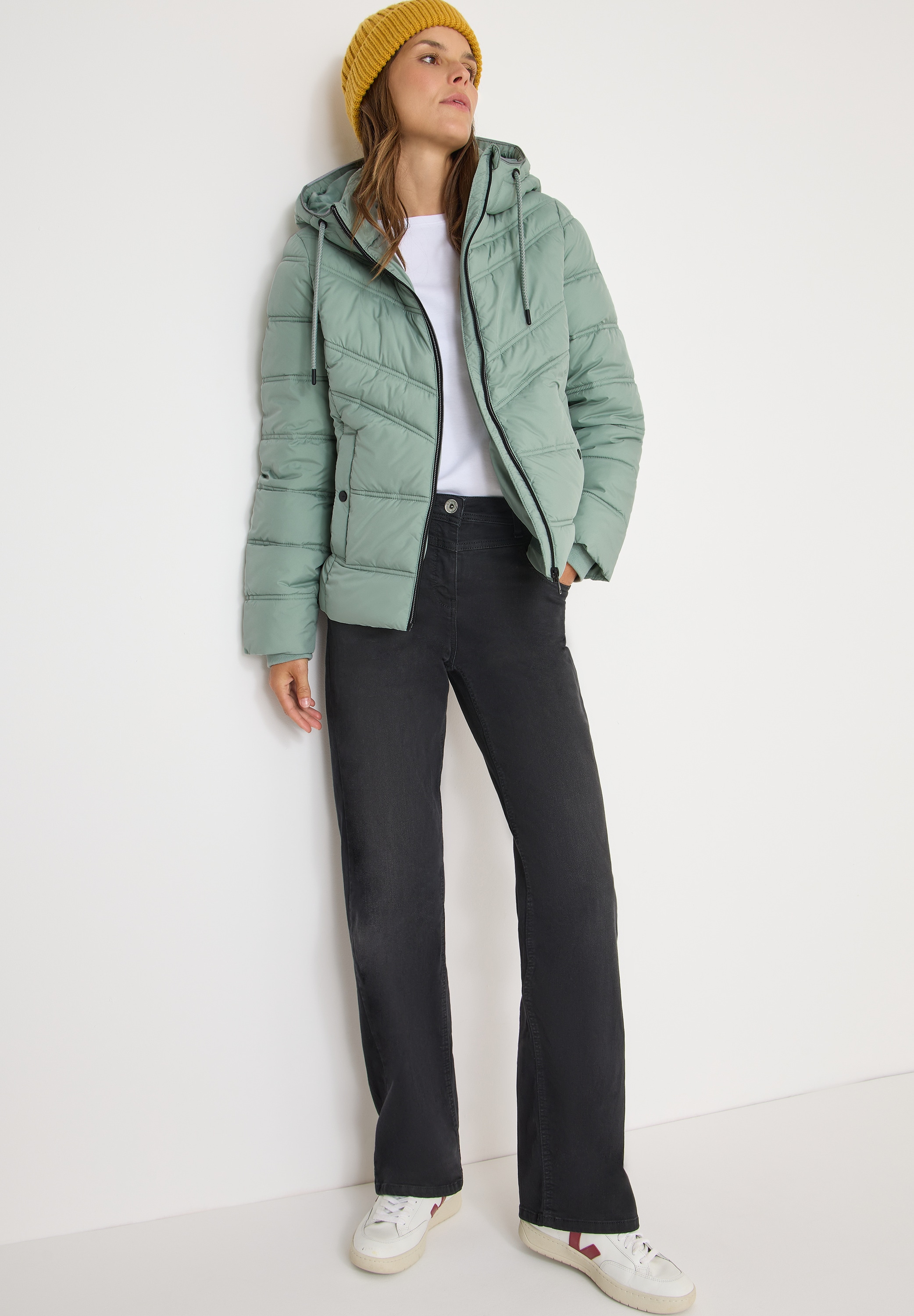 Cecil Steppjacke mit Kapuze mit reflektierenden Details