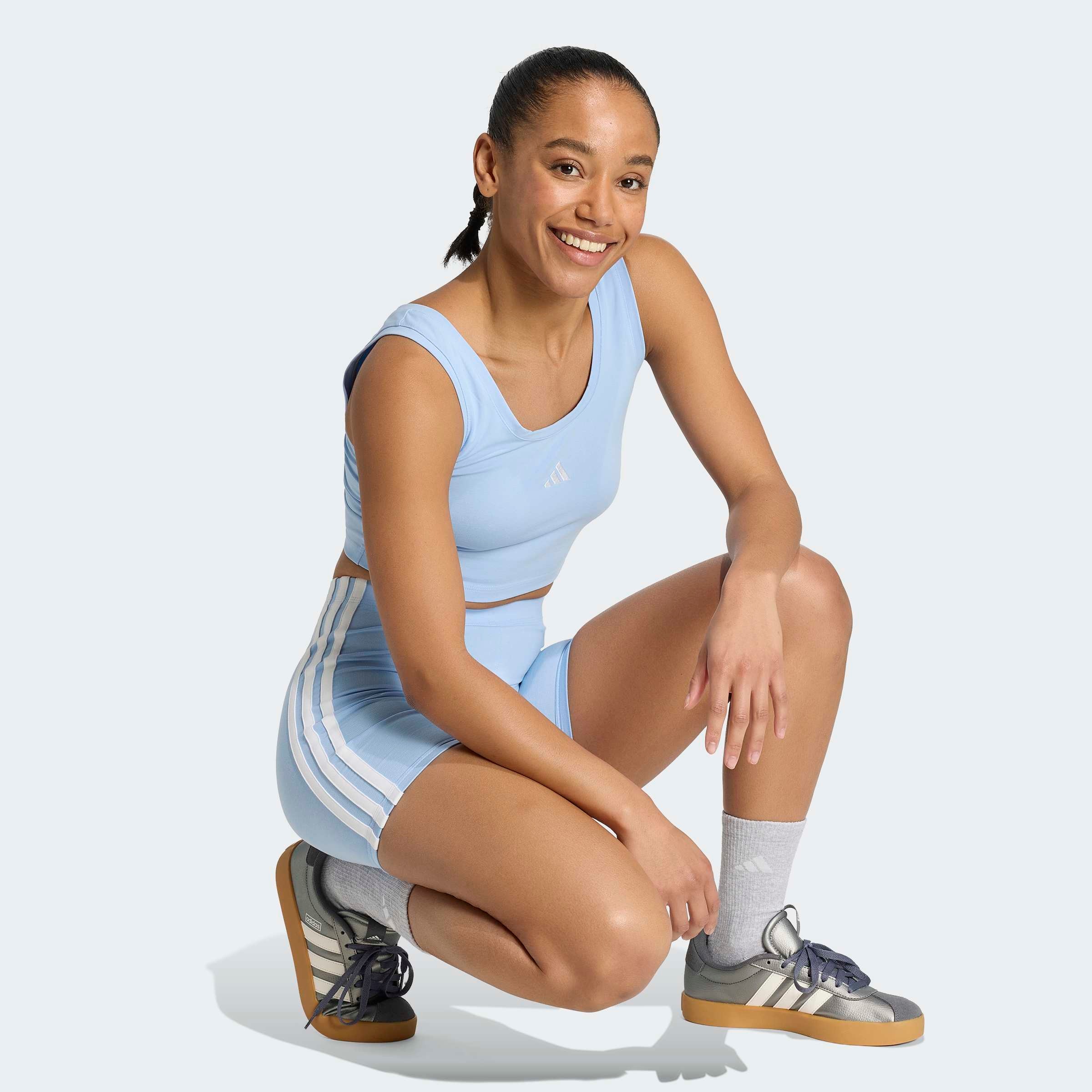adidas Sportswear Trainingstights »ESSENTIALS 3-STREIFEN HIGH WAISTED KURZE LEGGINGS«  kurze Leggings, mittelhoher Bund, flacher, elastischer Bund