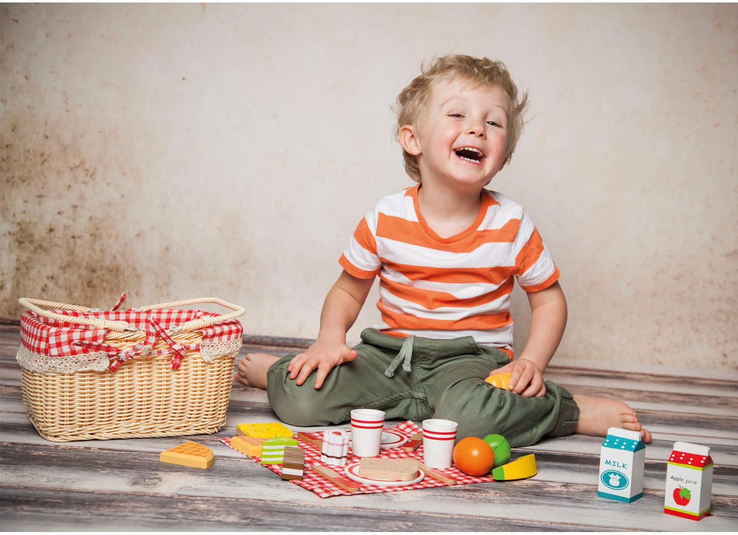 New Classic Toys® Spiellebensmittel »Bon Appetit - Schneideset Picknickkorb«, (27 tlg.)