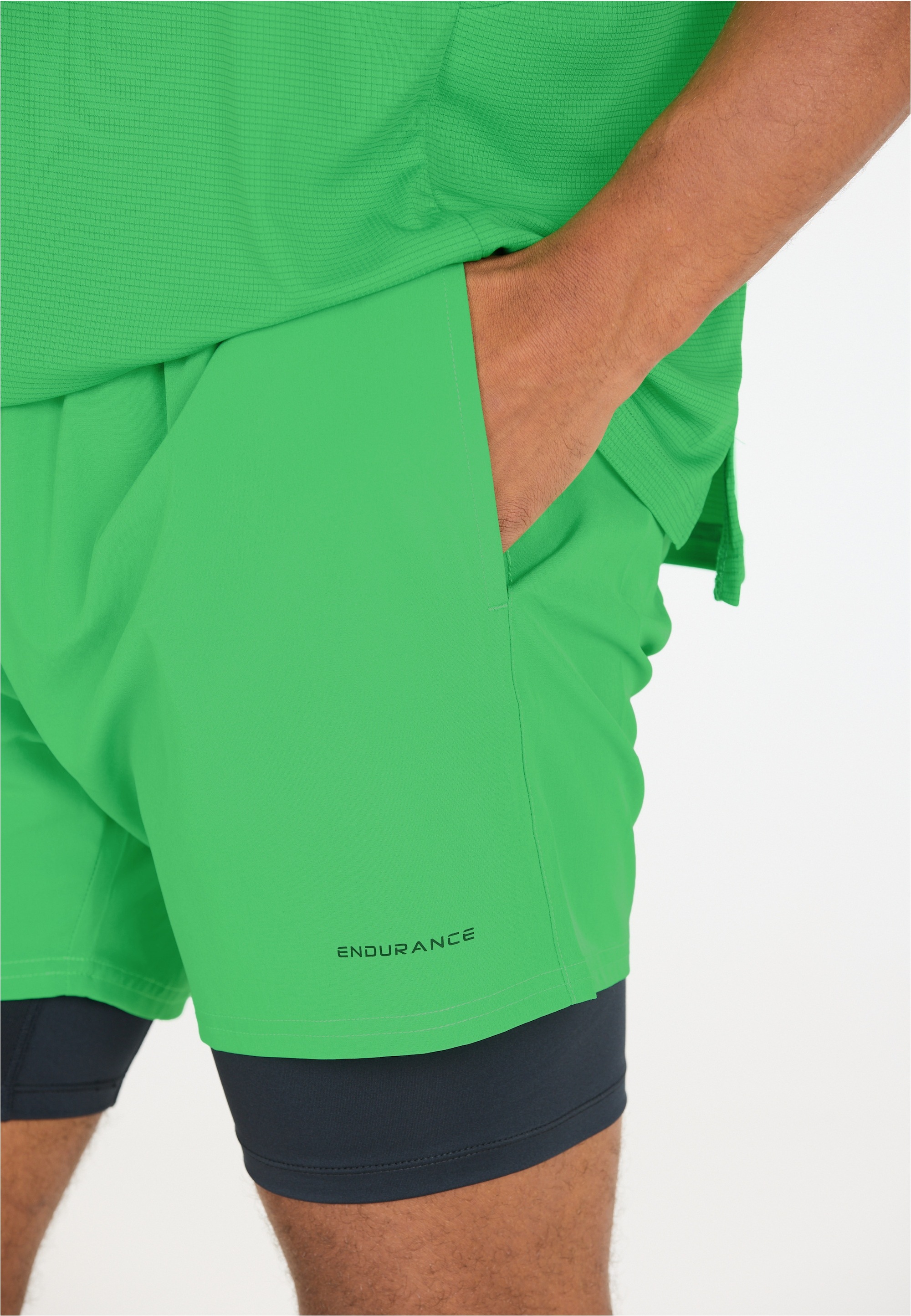 ENDURANCE Shorts »Kros«, Im 2-in-1-Design mit Quick Dry und Stretch-Funktion