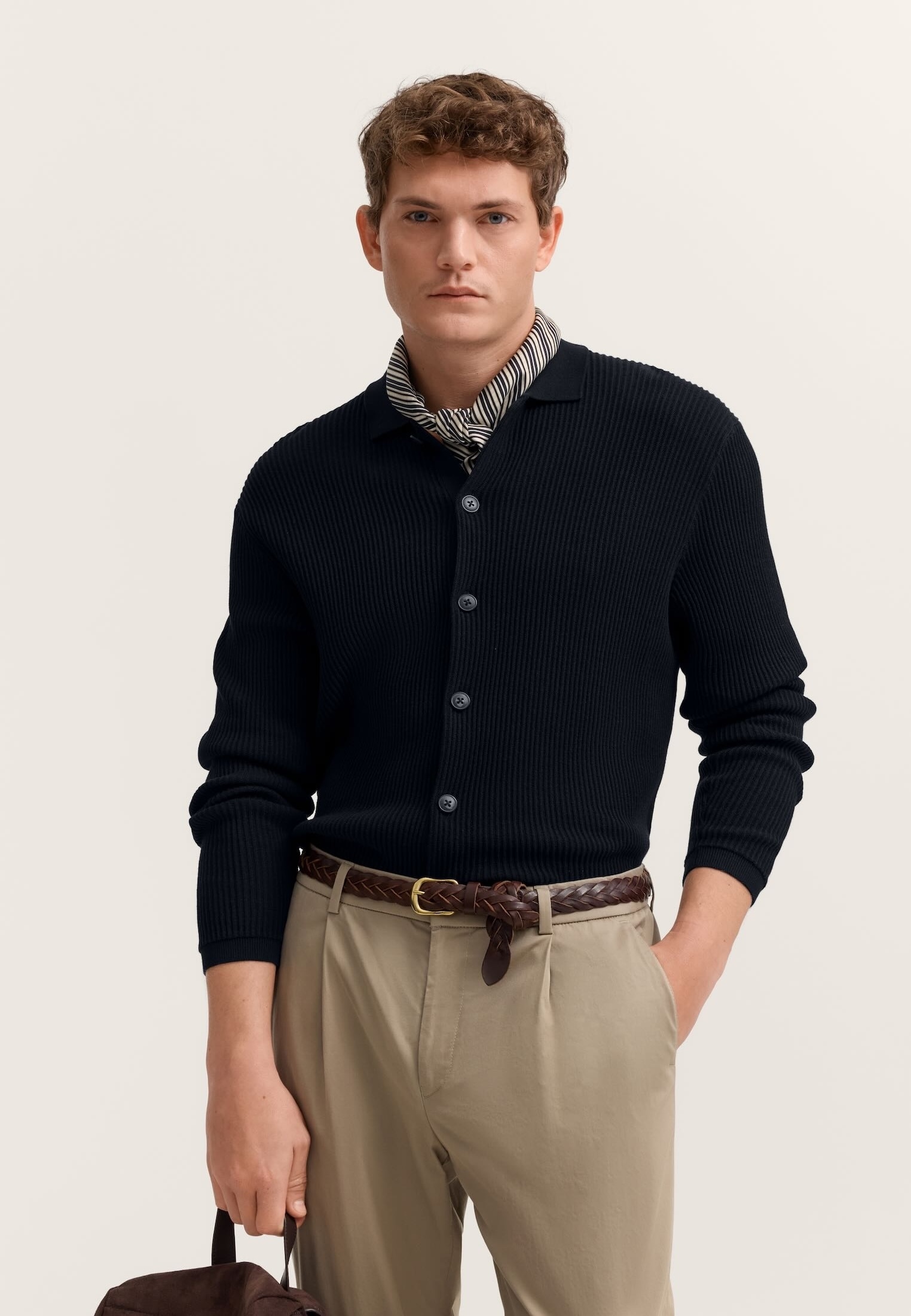 bugatti Strickjacke "Regular Fit" geknöpft mit Polokragen günstig online kaufen