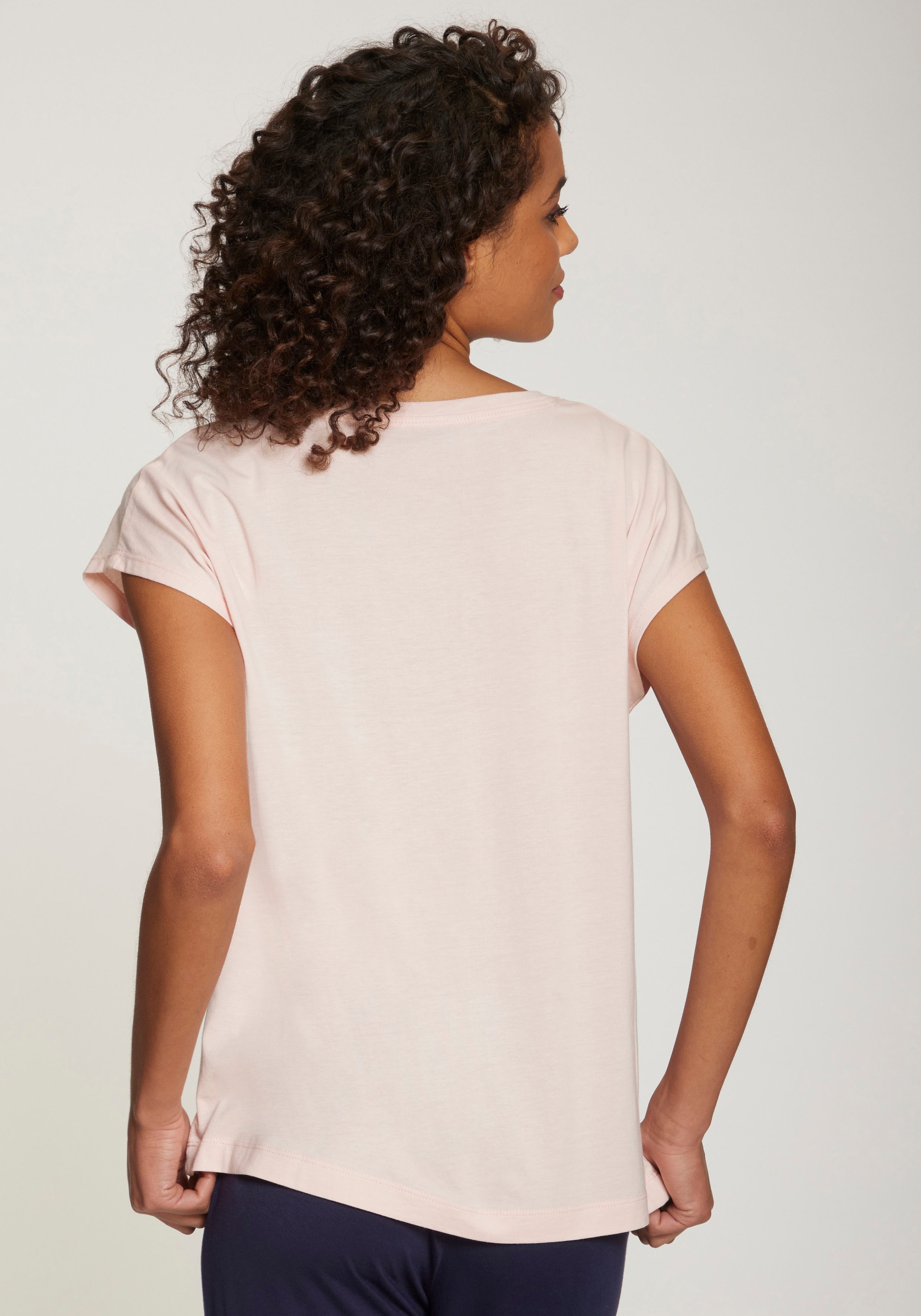 Vivance Dreams T-Shirt, mit kleinem Brust-Print