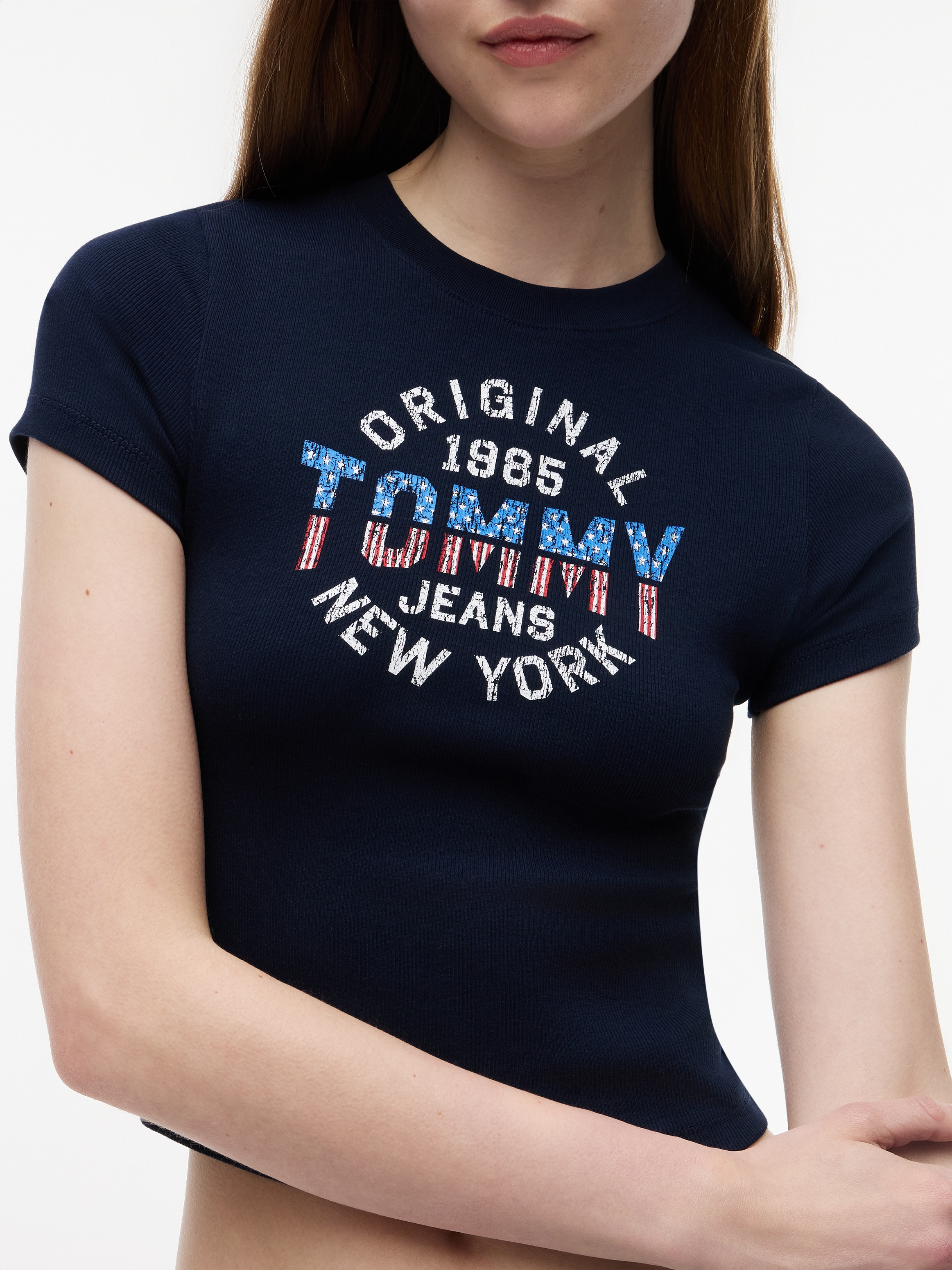 Tommy Jeans Kurzarmshirt »TJW SLIM SH TOMMY NY RIB TEE« Baumwollmischung, slim fit, in gerippter Struktur