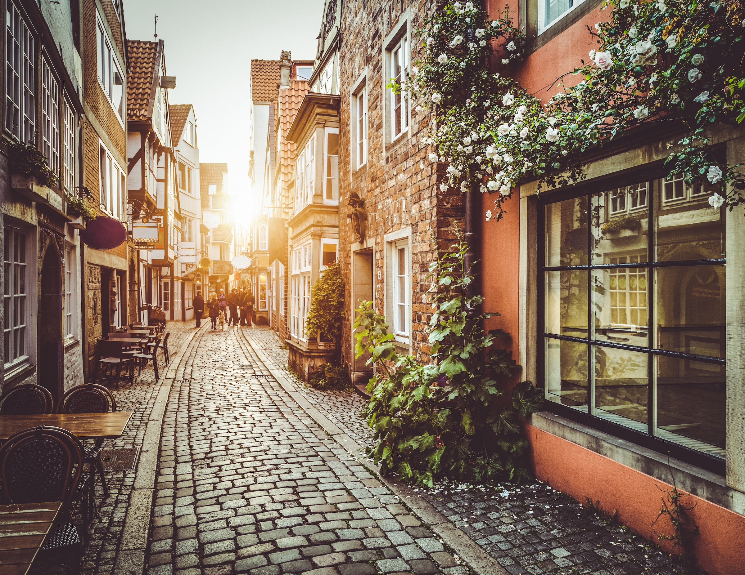 Papermoon Fototapete "Old Town in Belgium" glatt
