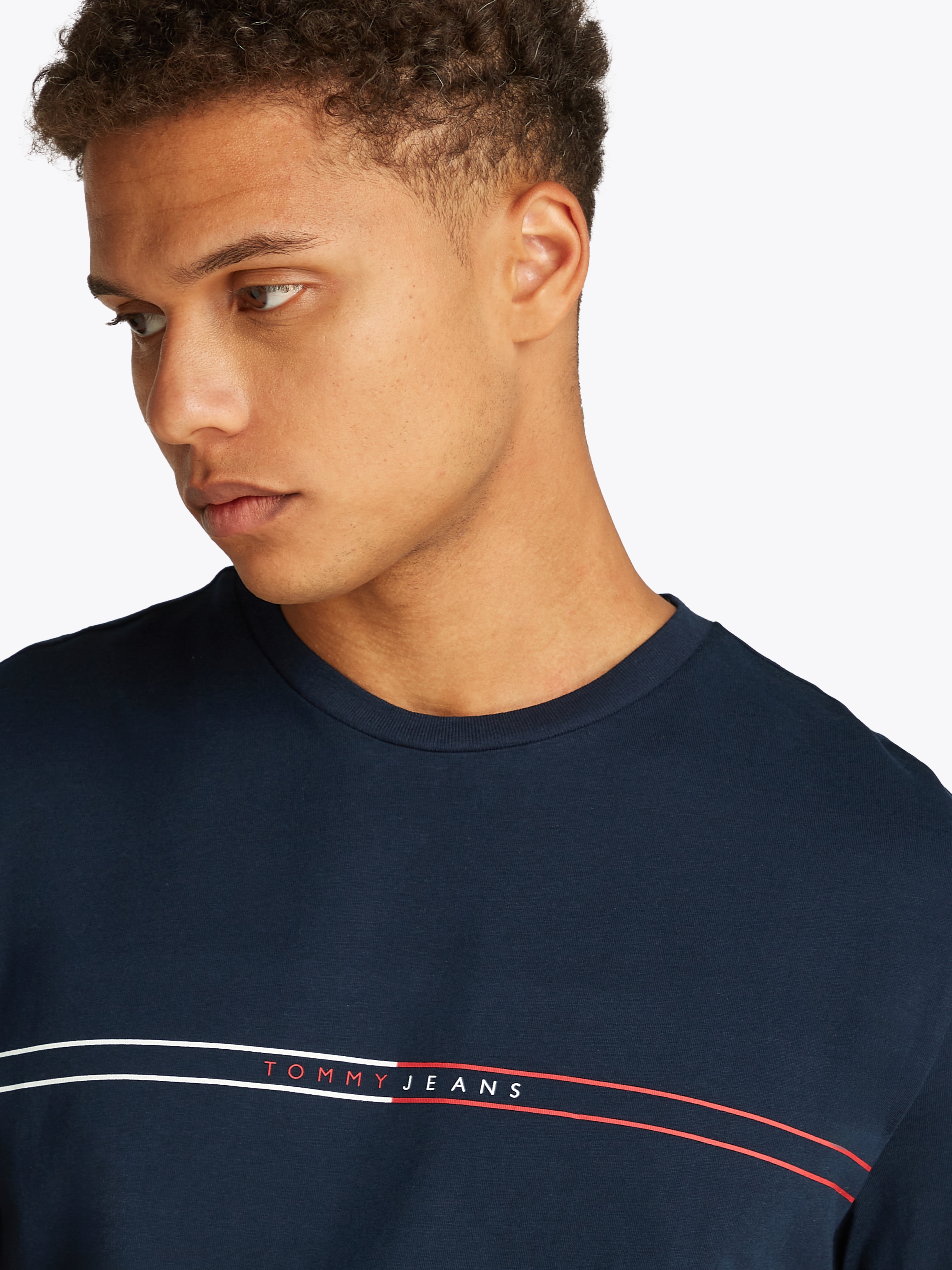 Tommy Jeans Kurzarmshirt "TJM SLIM ENTRY GRAPHIC TEE EXT", Mit Rundhalsauss günstig online kaufen