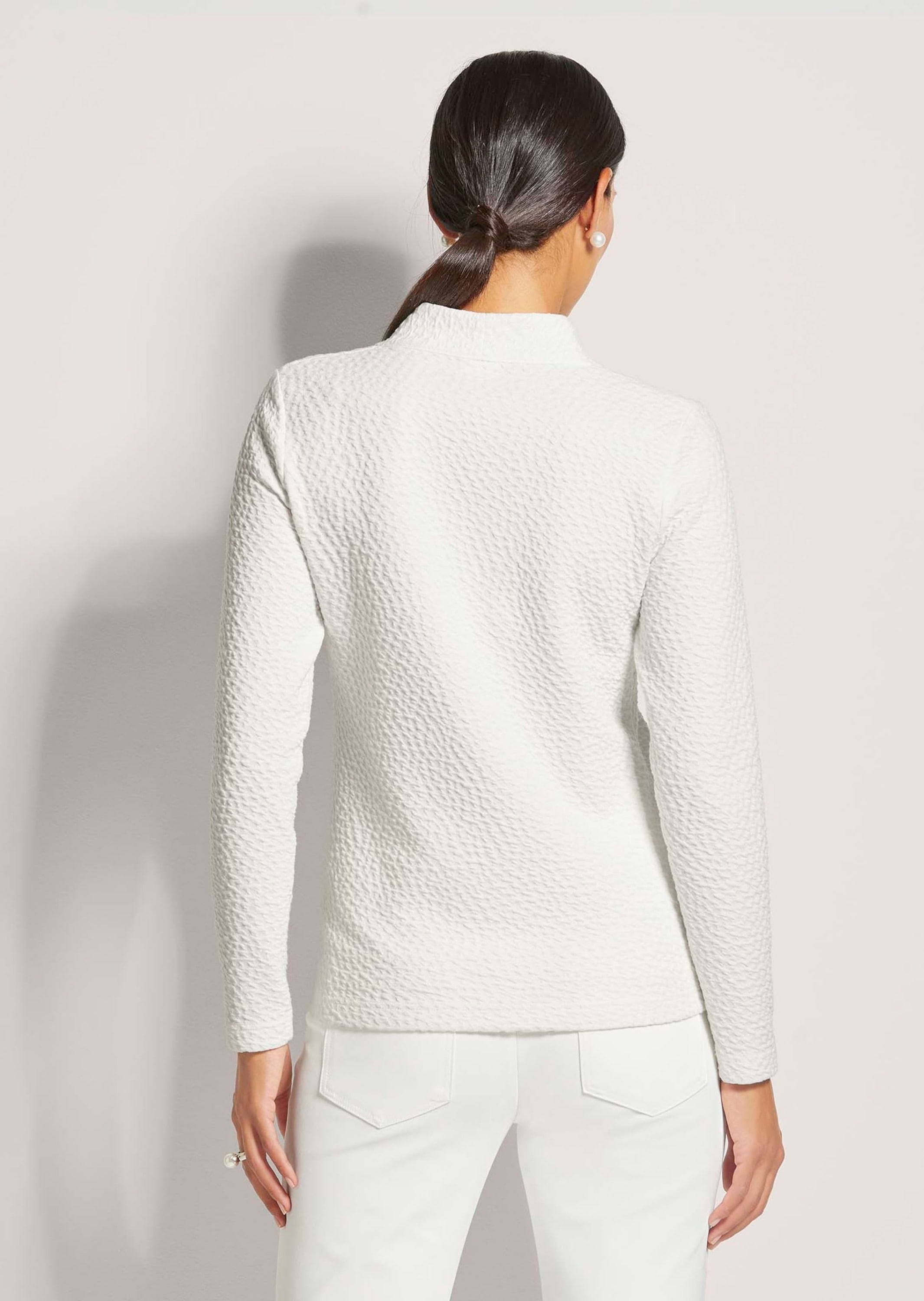 MADELEINE Kurzarmshirt »Shirt Struktur-Shirt mit V-Ausschnitt«