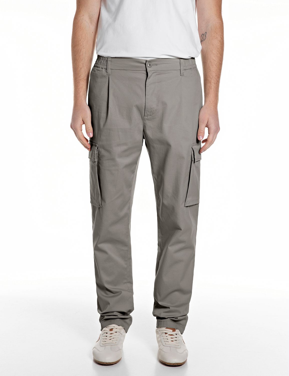 Replay Chinohose "Adhann" aus Twill mit Cargotaschen, Tapered Fit