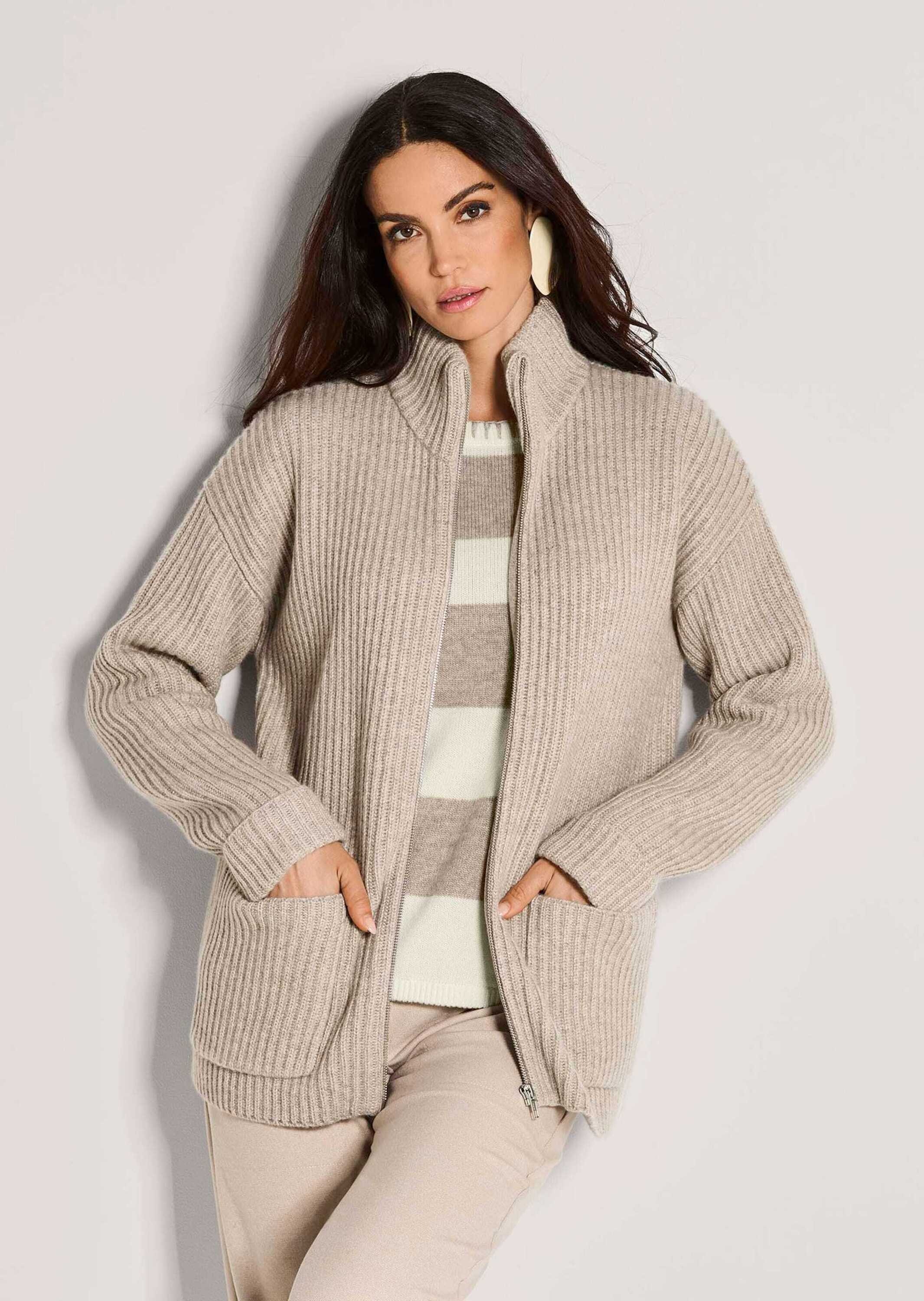 Thumbnail - MADELEINE Strickjacke "Cardigan Weiche Wolljacke mit Reißverschluss" Grobstrick