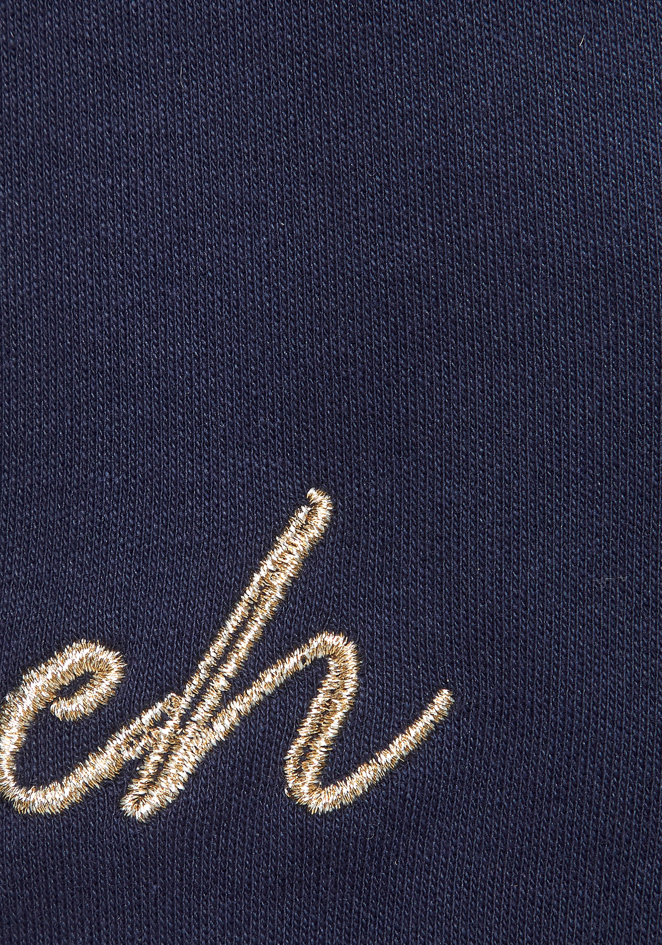 Bench. Loungewear Relaxshorts  mit kleiner glänzenden Logostickerei, Loungeanzug