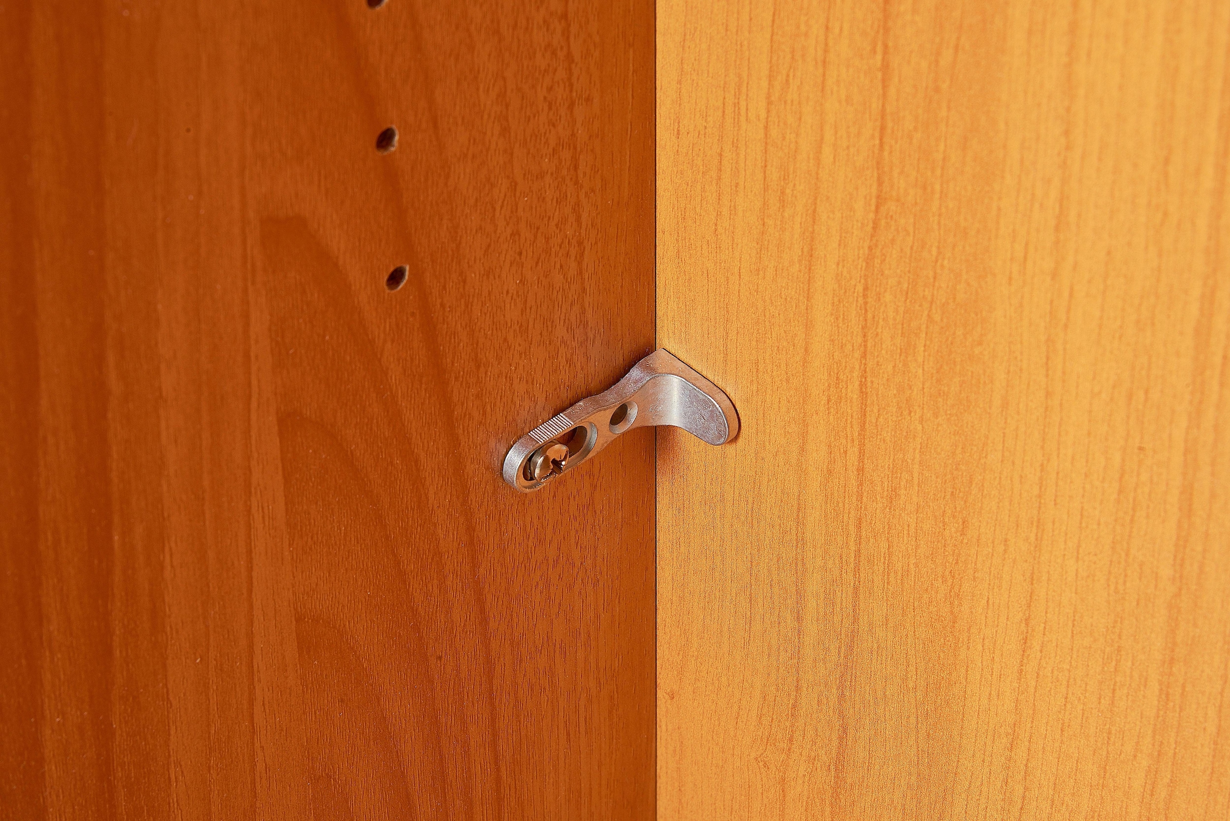 INOSIGN Schlafzimmer-Set »Greta, aus FSC-zertifiziertem Holzwerkstoff, Hochglanzoberfläche«, (4 tlg., aus 1 Kleiderschrank, 1 Bett (180x200cm) und 2 Nachtkommoden), im italienischen Barock- KLassik-Stil mit opulenten Verzierungen